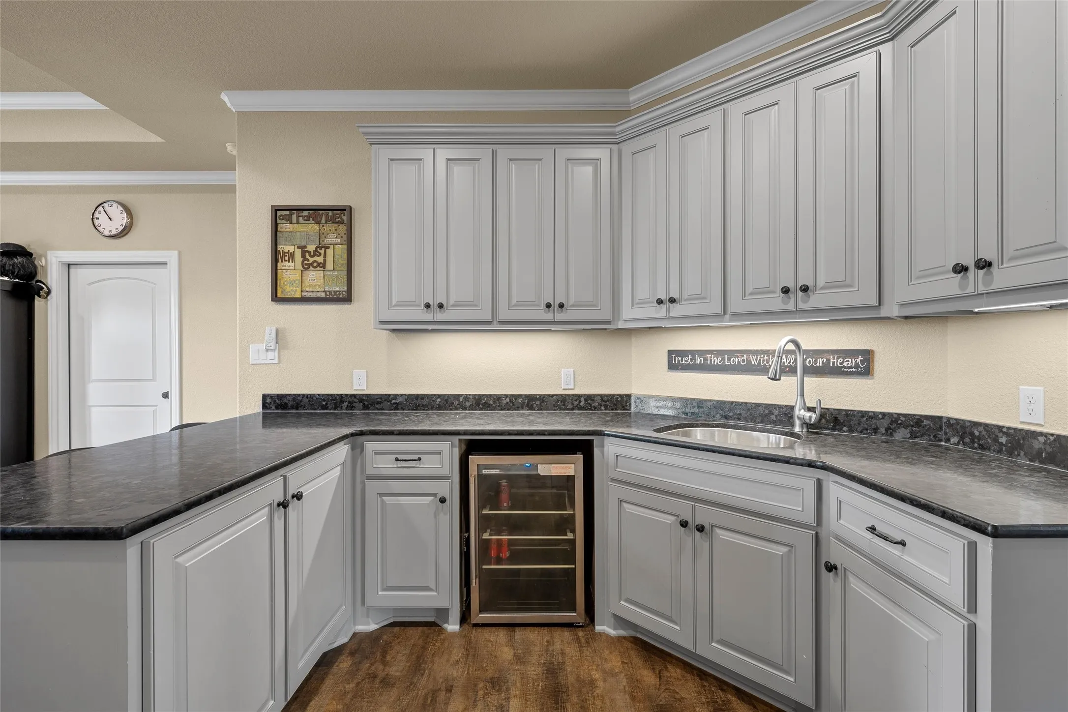 Single Family Residence For Sale in Mc Lennan County , 14690 Chapel Road, Lorena, Texas 76655, 5 Bedroom, 6 Bathroom, 3 Garage spaces, 5,639 Sqft, built in 2017, mls#21221985, Real Estate Agent in Lorena, Homes For Sale in Mc Lennan county, Homes For Sale in Lorena, Realtor in Lorena Texas, Real Estate Brokerage Independent Realty Texas, Luminita Cordes Realtor