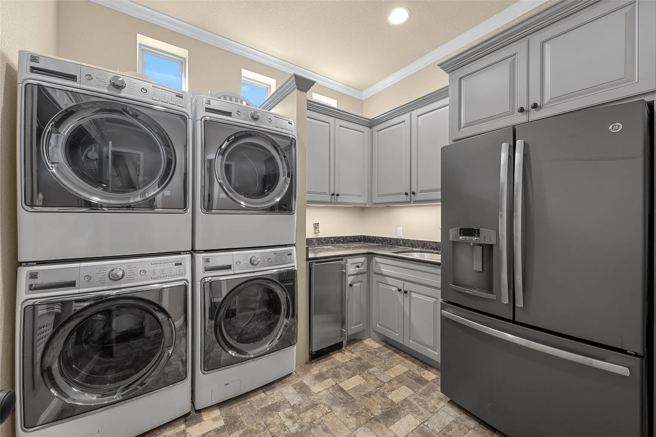 Single Family Residence For Sale in Mc Lennan County , 14690 Chapel Road, Lorena, Texas 76655, 5 Bedroom, 6 Bathroom, 3 Garage spaces, 5,639 Sqft, built in 2017, mls#21221985, Real Estate Agent in Lorena, Homes For Sale in Mc Lennan county, Homes For Sale in Lorena, Realtor in Lorena Texas, Real Estate Brokerage Independent Realty Texas, Luminita Cordes Realtor