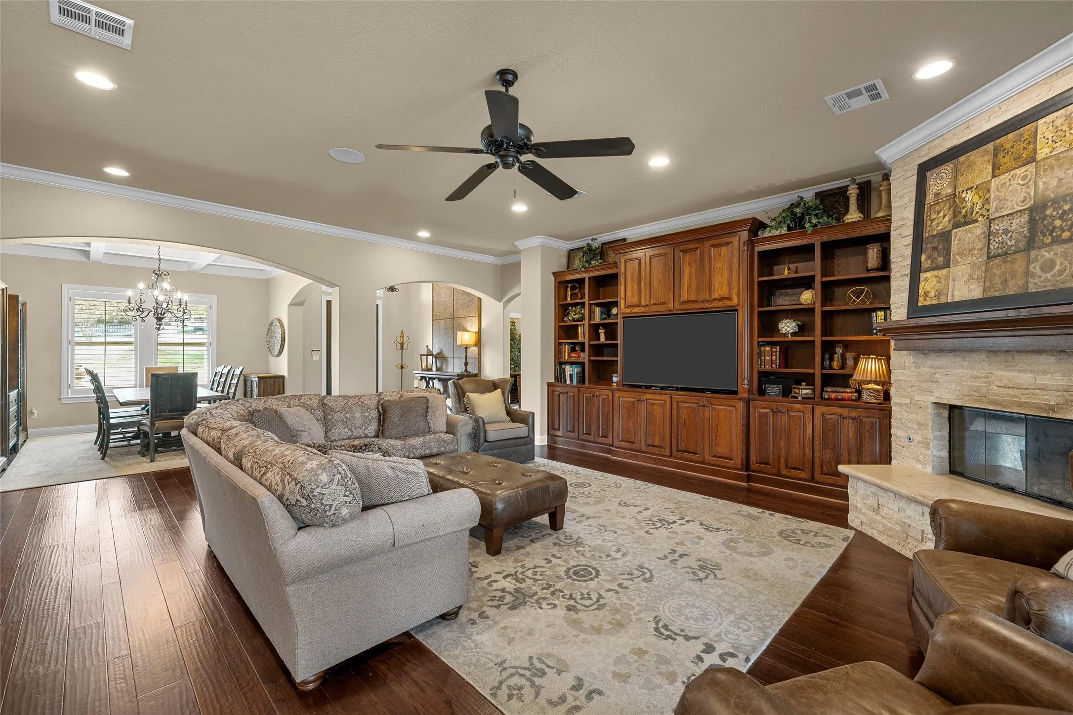 Single Family Residence For Sale in Mc Lennan County , 14690 Chapel Road, Lorena, Texas 76655, 5 Bedroom, 6 Bathroom, 3 Garage spaces, 5,639 Sqft, built in 2017, mls#21221985, Real Estate Agent in Lorena, Homes For Sale in Mc Lennan county, Homes For Sale in Lorena, Realtor in Lorena Texas, Real Estate Brokerage Independent Realty Texas, Luminita Cordes Realtor