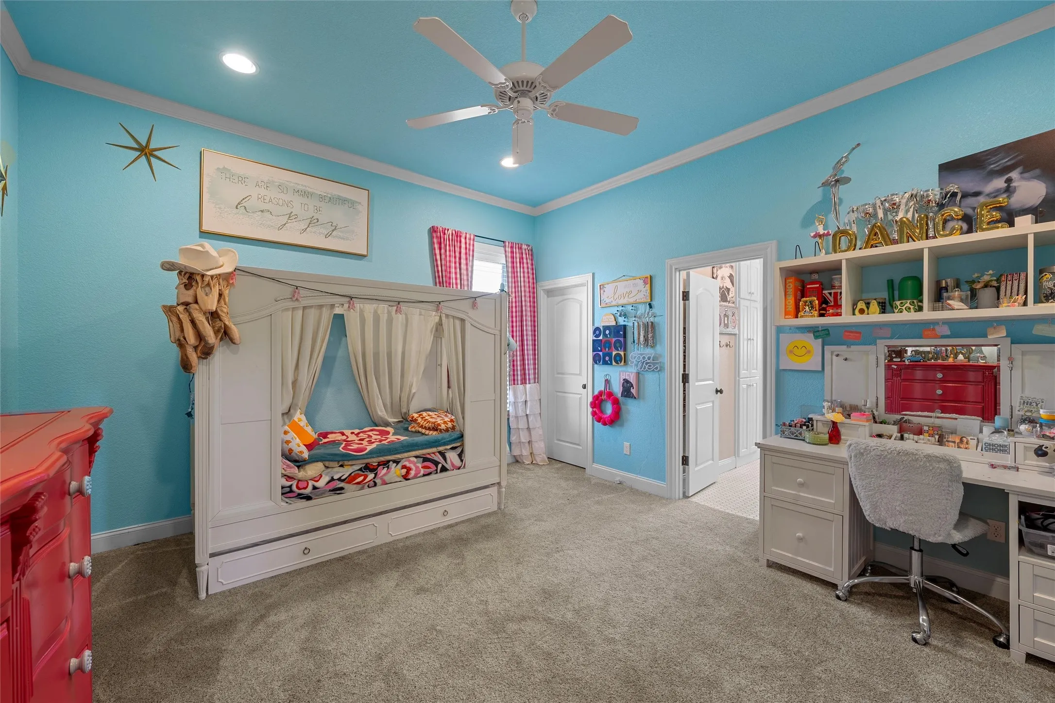 Single Family Residence For Sale in Mc Lennan County , 14690 Chapel Road, Lorena, Texas 76655, 5 Bedroom, 6 Bathroom, 3 Garage spaces, 5,639 Sqft, built in 2017, mls#21221985, Real Estate Agent in Lorena, Homes For Sale in Mc Lennan county, Homes For Sale in Lorena, Realtor in Lorena Texas, Real Estate Brokerage Independent Realty Texas, Luminita Cordes Realtor