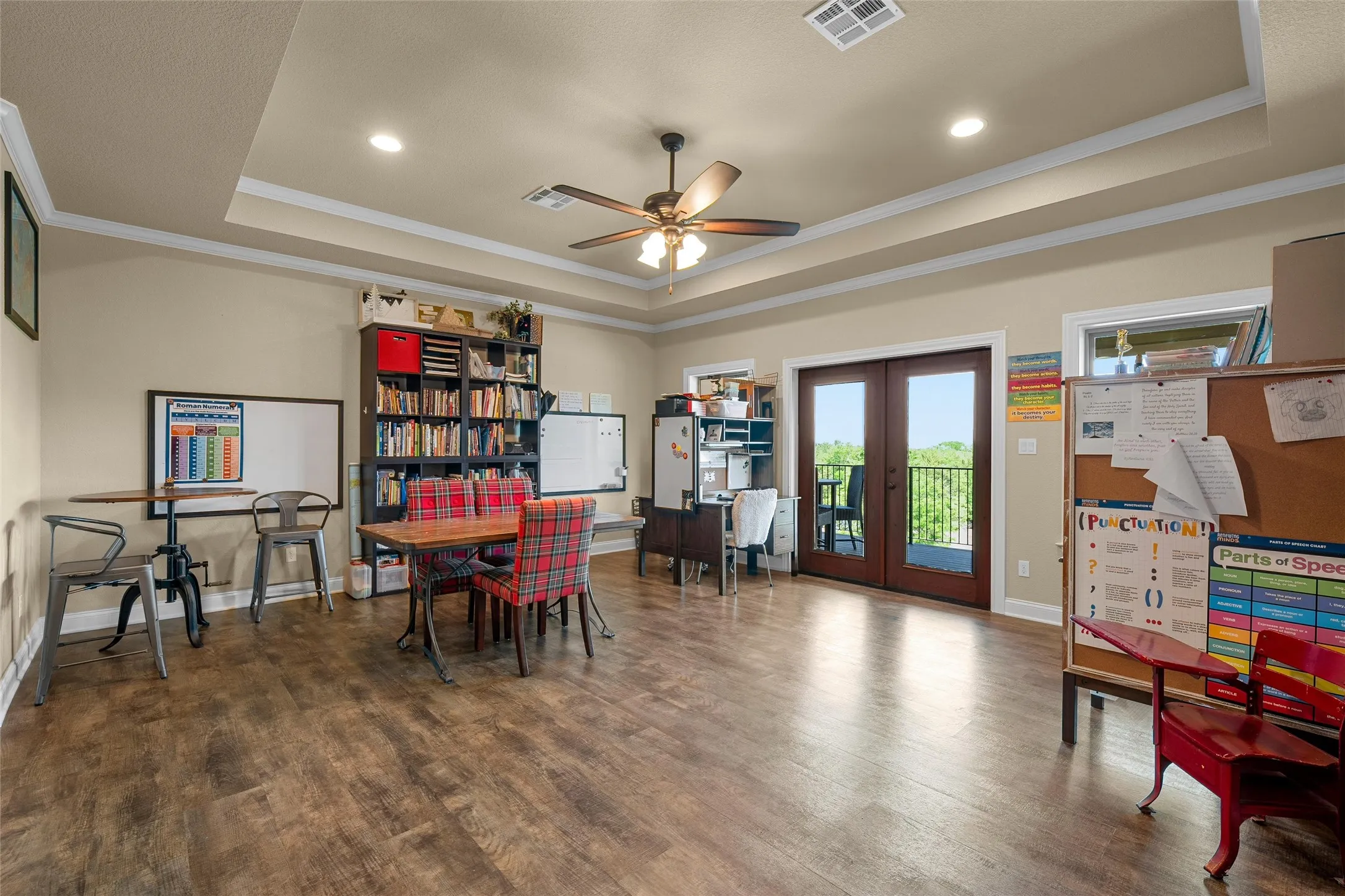 Single Family Residence For Sale in Mc Lennan County , 14690 Chapel Road, Lorena, Texas 76655, 5 Bedroom, 6 Bathroom, 3 Garage spaces, 5,639 Sqft, built in 2017, mls#21221985, Real Estate Agent in Lorena, Homes For Sale in Mc Lennan county, Homes For Sale in Lorena, Realtor in Lorena Texas, Real Estate Brokerage Independent Realty Texas, Luminita Cordes Realtor