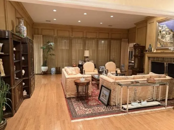Single Family Residence For Sale in Dallas County , 5321 Bent Tree Drive, Dallas, Texas 75248, 4 Bedroom, 4 Bathroom, 2 Garage spaces, 4,550 Sqft, built in 1979, Preowned, mls#21223320, Real Estate Agent in Dallas, Homes For Sale in Dallas county, Homes For Sale in Dallas, Realtor in Dallas Texas, Real Estate Brokerage Independent Realty Texas, Luminita Cordes Realtor