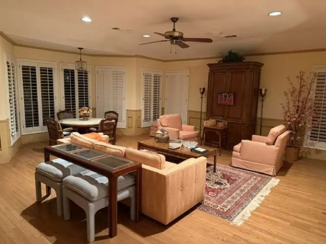 Single Family Residence For Sale in Dallas County , 5321 Bent Tree Drive, Dallas, Texas 75248, 4 Bedroom, 4 Bathroom, 2 Garage spaces, 4,550 Sqft, built in 1979, Preowned, mls#21223320, Real Estate Agent in Dallas, Homes For Sale in Dallas county, Homes For Sale in Dallas, Realtor in Dallas Texas, Real Estate Brokerage Independent Realty Texas, Luminita Cordes Realtor
