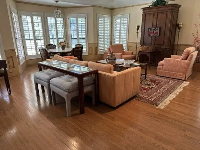 Single Family Residence For Sale in Dallas County , 5321 Bent Tree Drive, Dallas, Texas 75248, 4 Bedroom, 4 Bathroom, 2 Garage spaces, 4,550 Sqft, built in 1979, Preowned, mls#21223320, Real Estate Agent in Dallas, Homes For Sale in Dallas county, Homes For Sale in Dallas, Realtor in Dallas Texas, Real Estate Brokerage Independent Realty Texas, Luminita Cordes Realtor