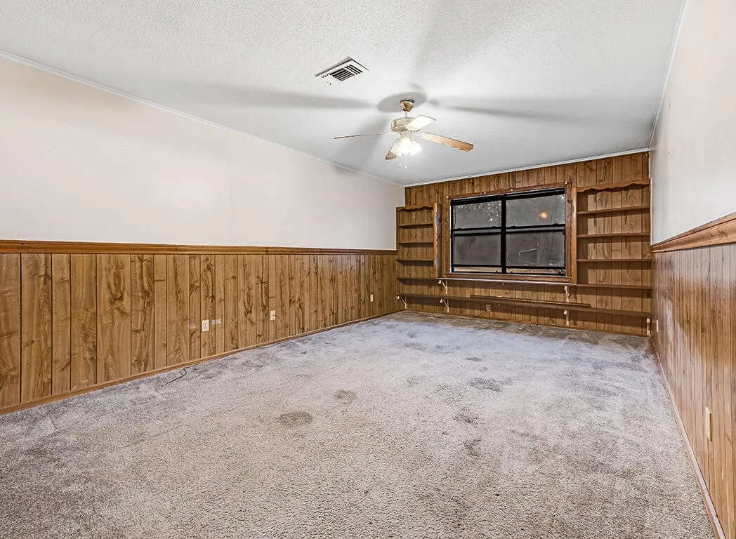 Single Family Residence For Sale in Bowie County , 2601 Page Street, Texarkana, Texas 75501, 3 Bedroom, 2 Bathroom, Garage spaces, 1,484 Sqft, built in 1978, Price $130,000, mls#21223274, Real Estate Agent in Texarkana, Homes For Sale in Bowie county, Homes For Sale in Texarkana, Realtor in Texarkana Texas, Real Estate Brokerage Independent Realty Texas, Luminita Cordes Realtor