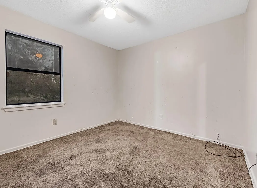 Single Family Residence For Sale in Bowie County , 2601 Page Street, Texarkana, Texas 75501, 3 Bedroom, 2 Bathroom, Garage spaces, 1,484 Sqft, built in 1978, Price $130,000, mls#21223274, Real Estate Agent in Texarkana, Homes For Sale in Bowie county, Homes For Sale in Texarkana, Realtor in Texarkana Texas, Real Estate Brokerage Independent Realty Texas, Luminita Cordes Realtor