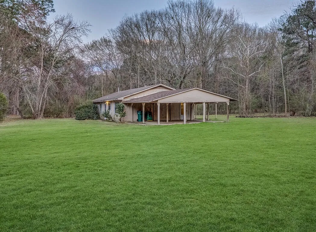 Single Family Residence For Sale in Bowie County , 2601 Page Street, Texarkana, Texas 75501, 3 Bedroom, 2 Bathroom, Garage spaces, 1,484 Sqft, built in 1978, Price $130,000, mls#21223274, Real Estate Agent in Texarkana, Homes For Sale in Bowie county, Homes For Sale in Texarkana, Realtor in Texarkana Texas, Real Estate Brokerage Independent Realty Texas, Luminita Cordes Realtor