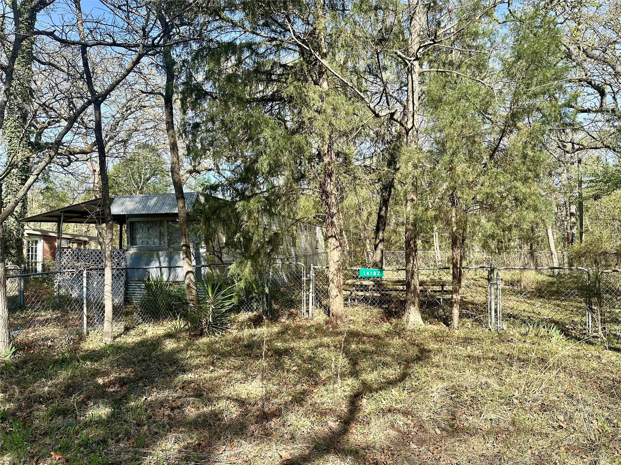 Improved Land For Sale in Henderson County , 14110 Austin Street, Log Cabin, Texas 75148, 0, 0, Garage spaces, 0 Sqft, built in 0, mls#21223204, Real Estate Agent in Log Cabin, Homes For Sale in Henderson county, Homes For Sale in Log Cabin, Realtor in Log Cabin Texas, Real Estate Brokerage Independent Realty Texas, Luminita Cordes Realtor