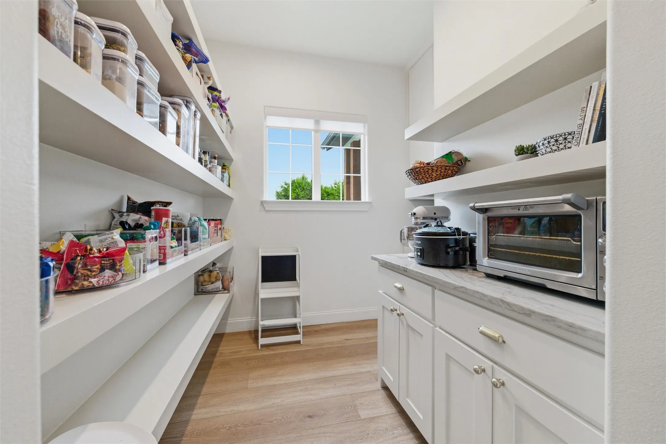 Single Family Residence For Sale in Parker County , 2043 Woodland Road, Weatherford, Texas 76088, 4 Bedroom, 4 Bathroom, 3 Garage spaces, 3,366 Sqft, built in 2022, mls#21222634, Real Estate Agent in Weatherford, Homes For Sale in Parker county, Homes For Sale in Weatherford, Realtor in Weatherford Texas, Real Estate Brokerage Independent Realty Texas, Luminita Cordes Realtor