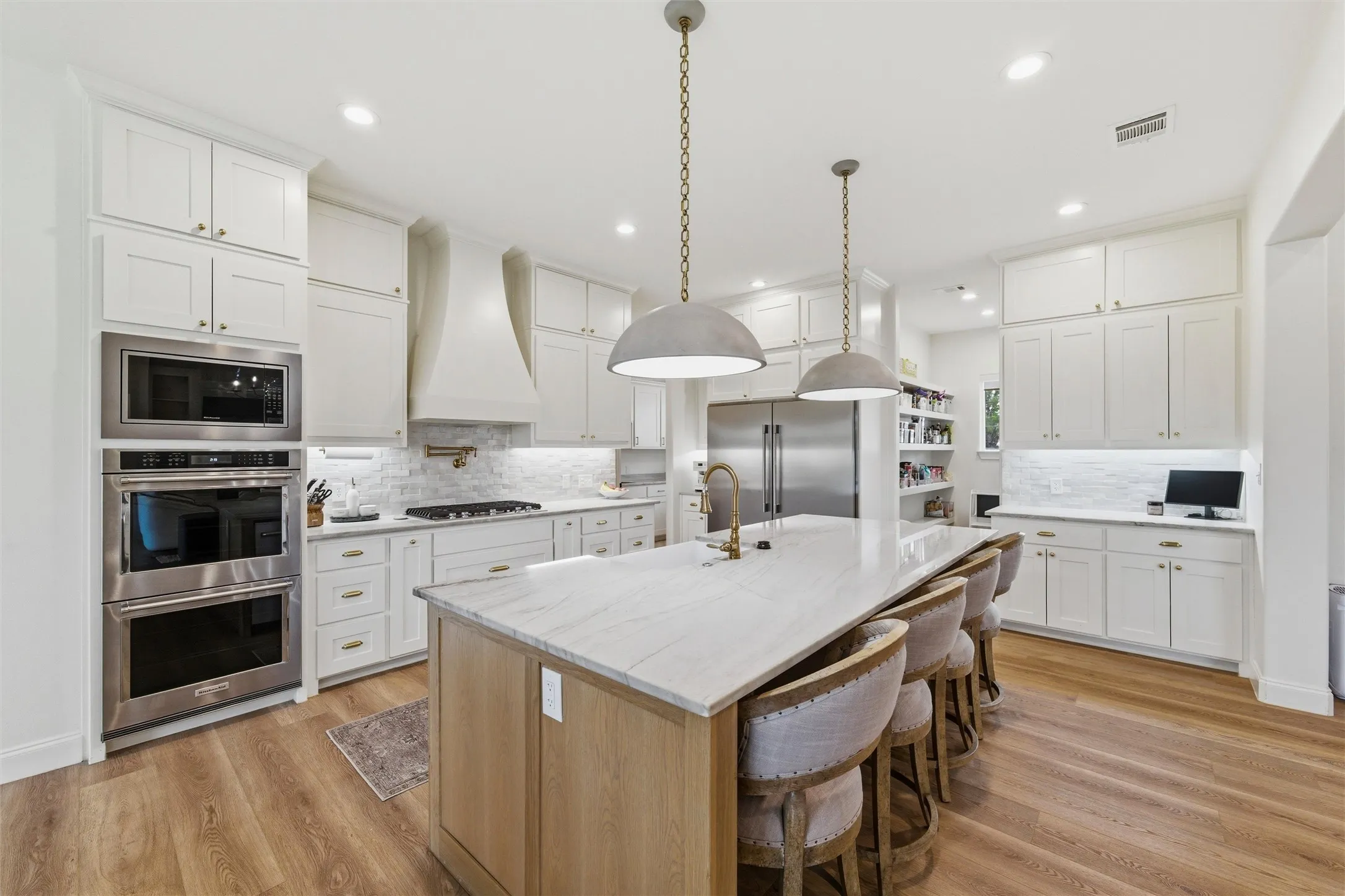Single Family Residence For Sale in Parker County , 2043 Woodland Road, Weatherford, Texas 76088, 4 Bedroom, 4 Bathroom, 3 Garage spaces, 3,366 Sqft, built in 2022, mls#21222634, Real Estate Agent in Weatherford, Homes For Sale in Parker county, Homes For Sale in Weatherford, Realtor in Weatherford Texas, Real Estate Brokerage Independent Realty Texas, Luminita Cordes Realtor