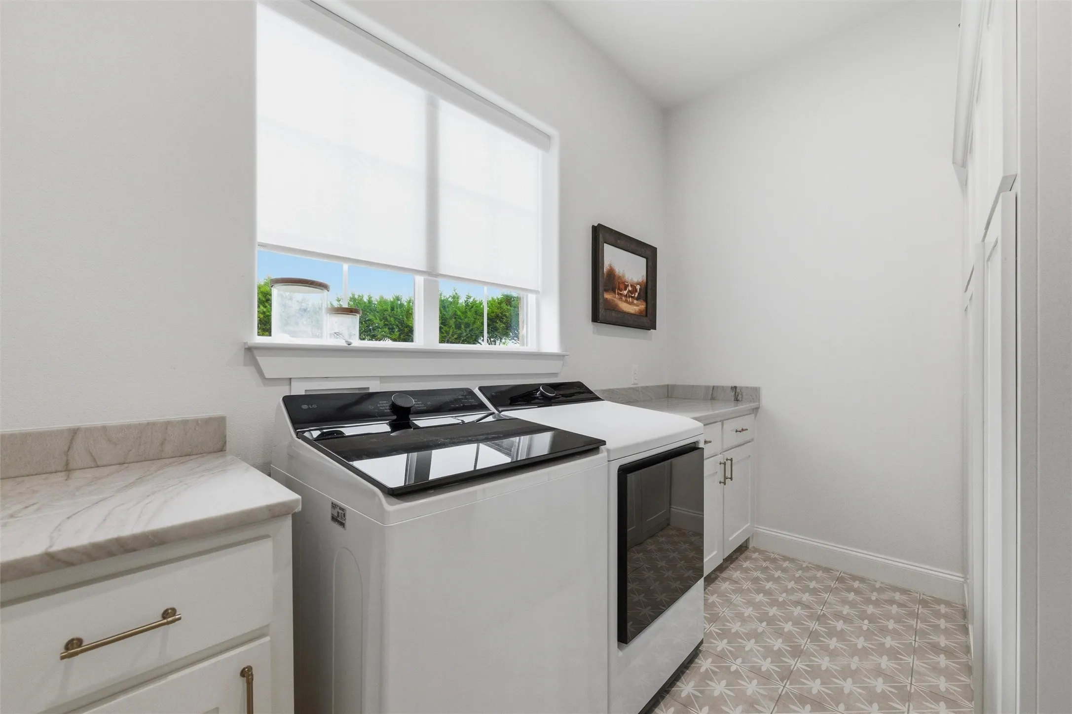 Single Family Residence For Sale in Parker County , 2043 Woodland Road, Weatherford, Texas 76088, 4 Bedroom, 4 Bathroom, 3 Garage spaces, 3,366 Sqft, built in 2022, mls#21222634, Real Estate Agent in Weatherford, Homes For Sale in Parker county, Homes For Sale in Weatherford, Realtor in Weatherford Texas, Real Estate Brokerage Independent Realty Texas, Luminita Cordes Realtor