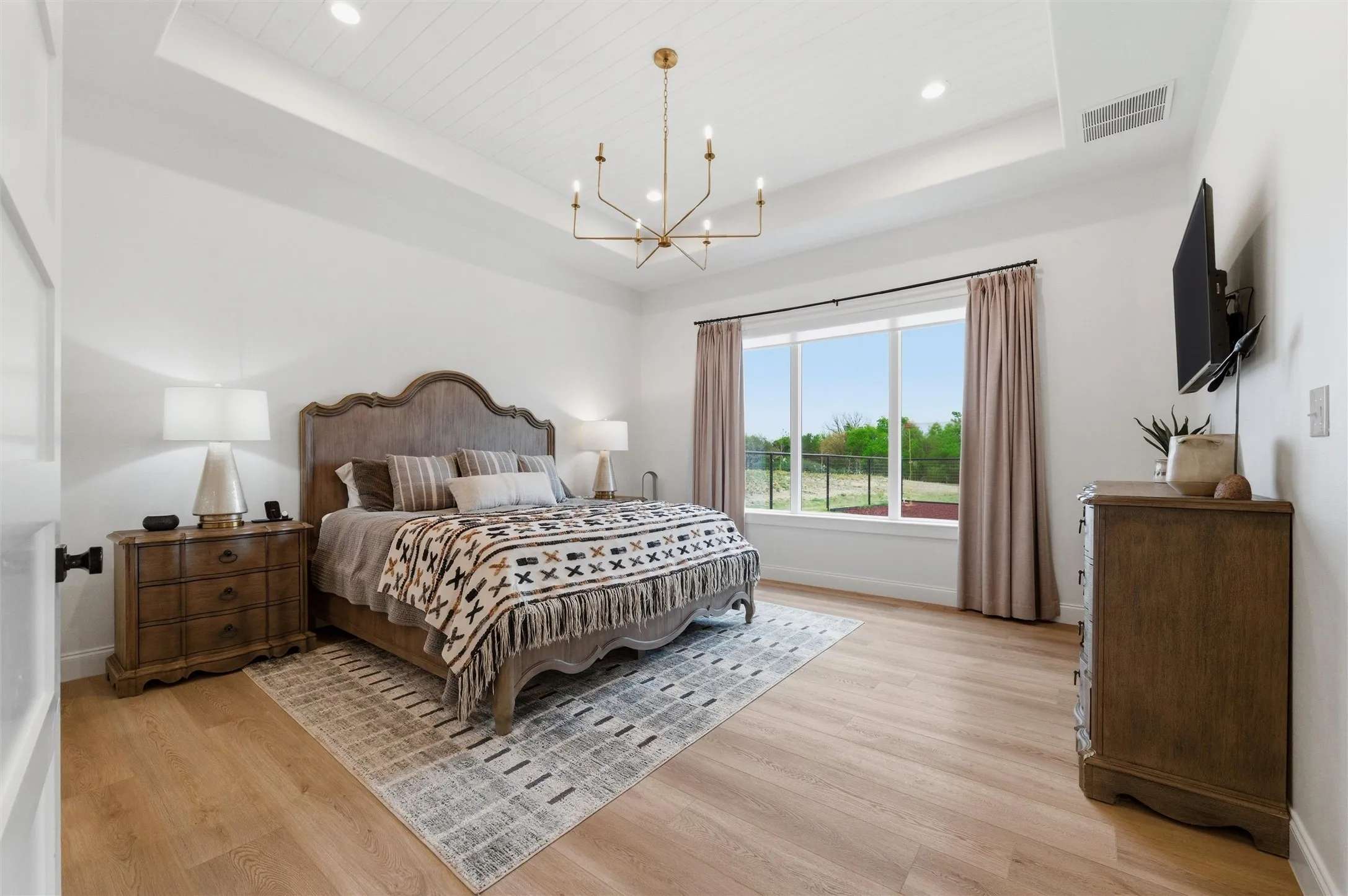Single Family Residence For Sale in Parker County , 2043 Woodland Road, Weatherford, Texas 76088, 4 Bedroom, 4 Bathroom, 3 Garage spaces, 3,366 Sqft, built in 2022, mls#21222634, Real Estate Agent in Weatherford, Homes For Sale in Parker county, Homes For Sale in Weatherford, Realtor in Weatherford Texas, Real Estate Brokerage Independent Realty Texas, Luminita Cordes Realtor