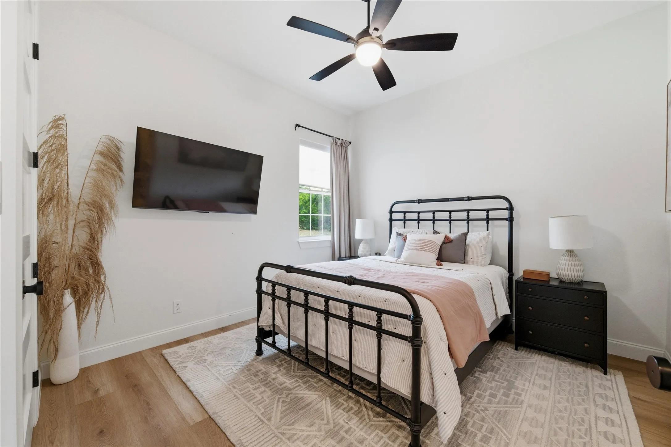 Single Family Residence For Sale in Parker County , 2043 Woodland Road, Weatherford, Texas 76088, 4 Bedroom, 4 Bathroom, 3 Garage spaces, 3,366 Sqft, built in 2022, mls#21222634, Real Estate Agent in Weatherford, Homes For Sale in Parker county, Homes For Sale in Weatherford, Realtor in Weatherford Texas, Real Estate Brokerage Independent Realty Texas, Luminita Cordes Realtor