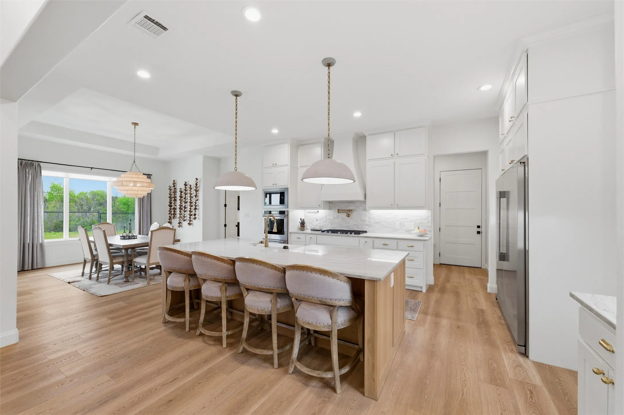 Single Family Residence For Sale in Parker County , 2043 Woodland Road, Weatherford, Texas 76088, 4 Bedroom, 4 Bathroom, 3 Garage spaces, 3,366 Sqft, built in 2022, mls#21222634, Real Estate Agent in Weatherford, Homes For Sale in Parker county, Homes For Sale in Weatherford, Realtor in Weatherford Texas, Real Estate Brokerage Independent Realty Texas, Luminita Cordes Realtor