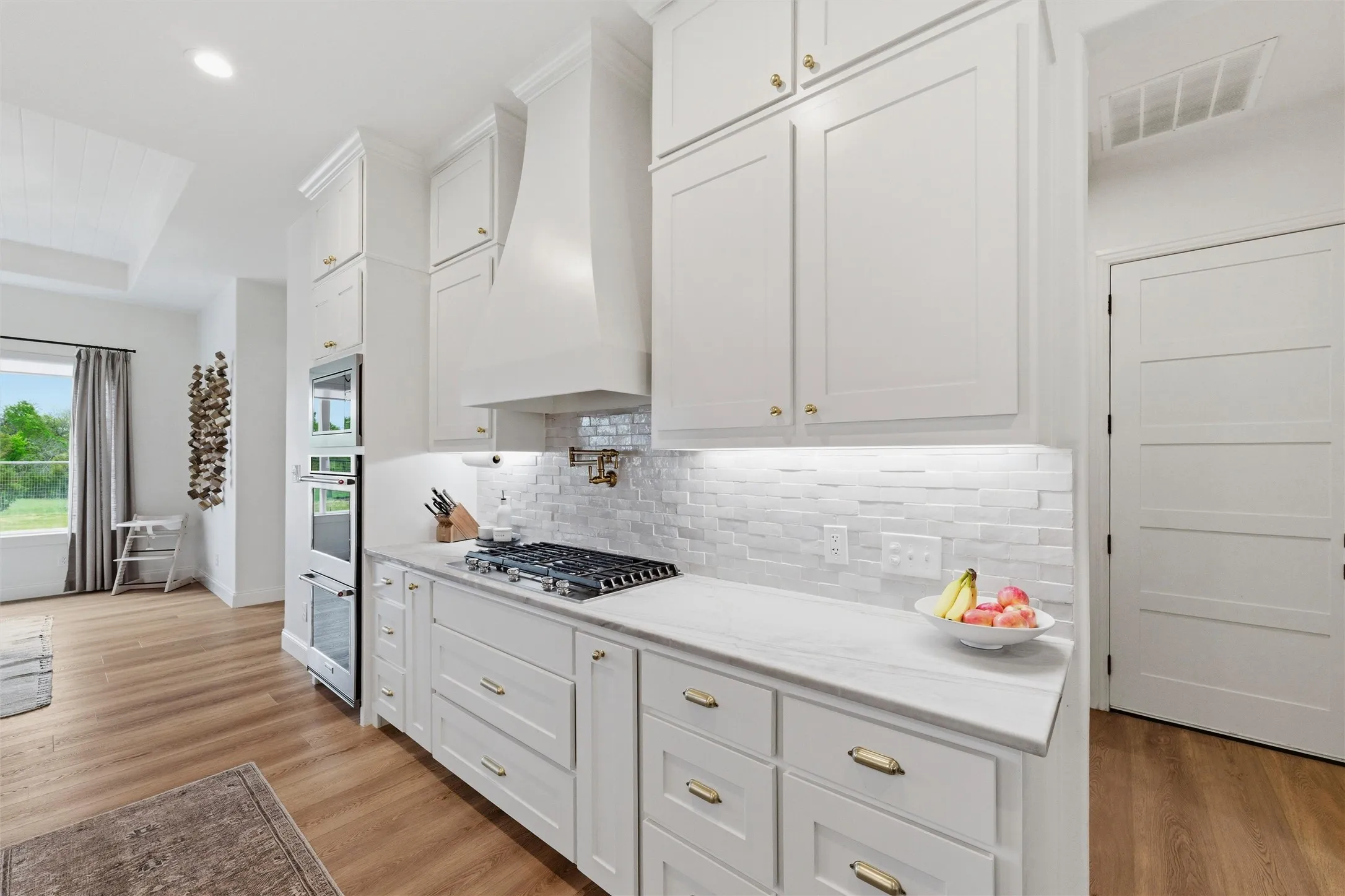 Single Family Residence For Sale in Parker County , 2043 Woodland Road, Weatherford, Texas 76088, 4 Bedroom, 4 Bathroom, 3 Garage spaces, 3,366 Sqft, built in 2022, mls#21222634, Real Estate Agent in Weatherford, Homes For Sale in Parker county, Homes For Sale in Weatherford, Realtor in Weatherford Texas, Real Estate Brokerage Independent Realty Texas, Luminita Cordes Realtor