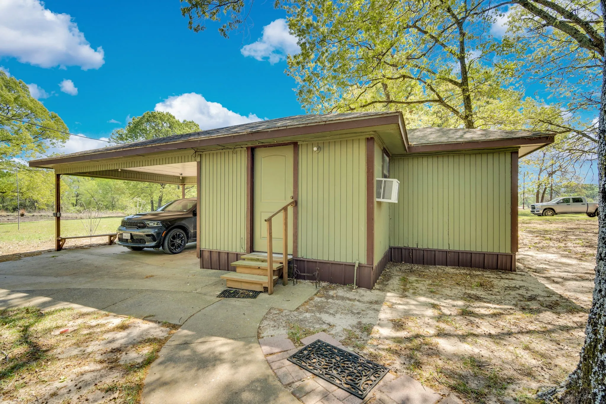 Mobile Home For Sale in Rains County , 321 Rs County Road 3310, Emory, Texas 75440, 3 Bedroom, 2 Bathroom, 2 Garage spaces, 1,740 Sqft, built in 1992, Preowned, mls#21220988, Real Estate Agent in Emory, Homes For Sale in Rains county, Homes For Sale in Emory, Realtor in Emory Texas, Real Estate Brokerage Independent Realty Texas, Luminita Cordes Realtor