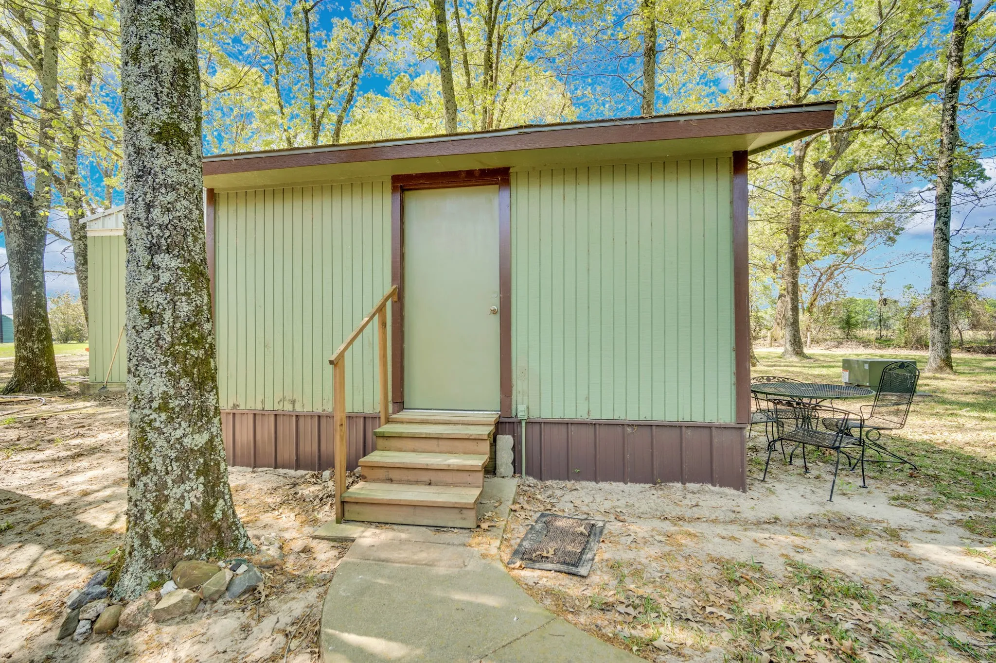 Mobile Home For Sale in Rains County , 321 Rs County Road 3310, Emory, Texas 75440, 3 Bedroom, 2 Bathroom, 2 Garage spaces, 1,740 Sqft, built in 1992, Preowned, mls#21220988, Real Estate Agent in Emory, Homes For Sale in Rains county, Homes For Sale in Emory, Realtor in Emory Texas, Real Estate Brokerage Independent Realty Texas, Luminita Cordes Realtor