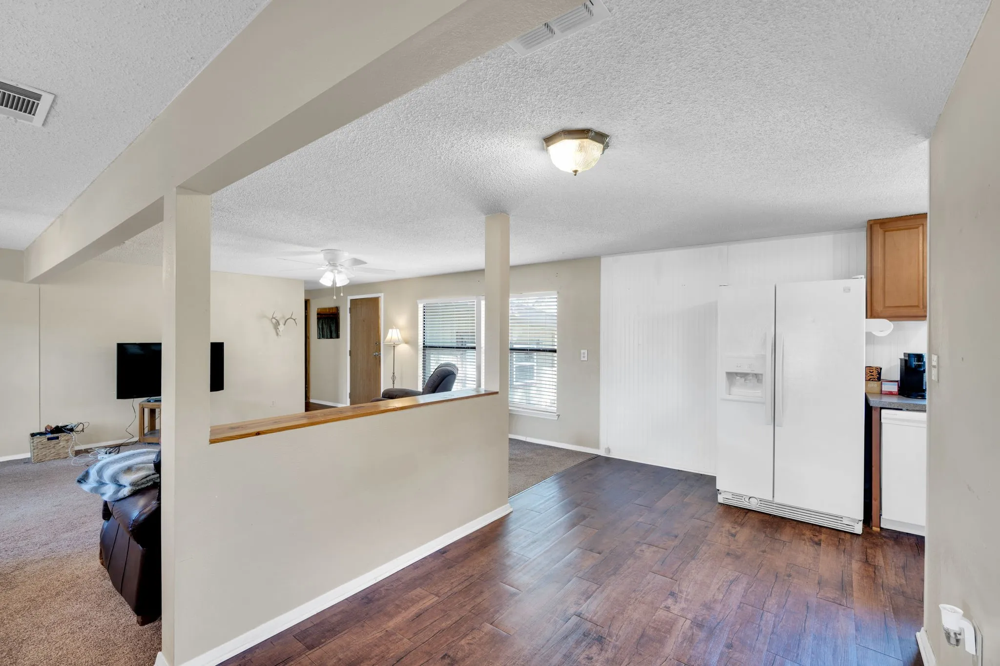 Mobile Home For Sale in Rains County , 321 Rs County Road 3310, Emory, Texas 75440, 3 Bedroom, 2 Bathroom, 2 Garage spaces, 1,740 Sqft, built in 1992, Preowned, mls#21220988, Real Estate Agent in Emory, Homes For Sale in Rains county, Homes For Sale in Emory, Realtor in Emory Texas, Real Estate Brokerage Independent Realty Texas, Luminita Cordes Realtor