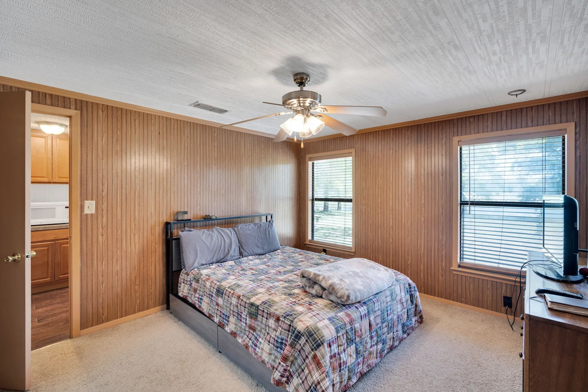 Mobile Home For Sale in Rains County , 321 Rs County Road 3310, Emory, Texas 75440, 3 Bedroom, 2 Bathroom, 2 Garage spaces, 1,740 Sqft, built in 1992, Preowned, mls#21220988, Real Estate Agent in Emory, Homes For Sale in Rains county, Homes For Sale in Emory, Realtor in Emory Texas, Real Estate Brokerage Independent Realty Texas, Luminita Cordes Realtor