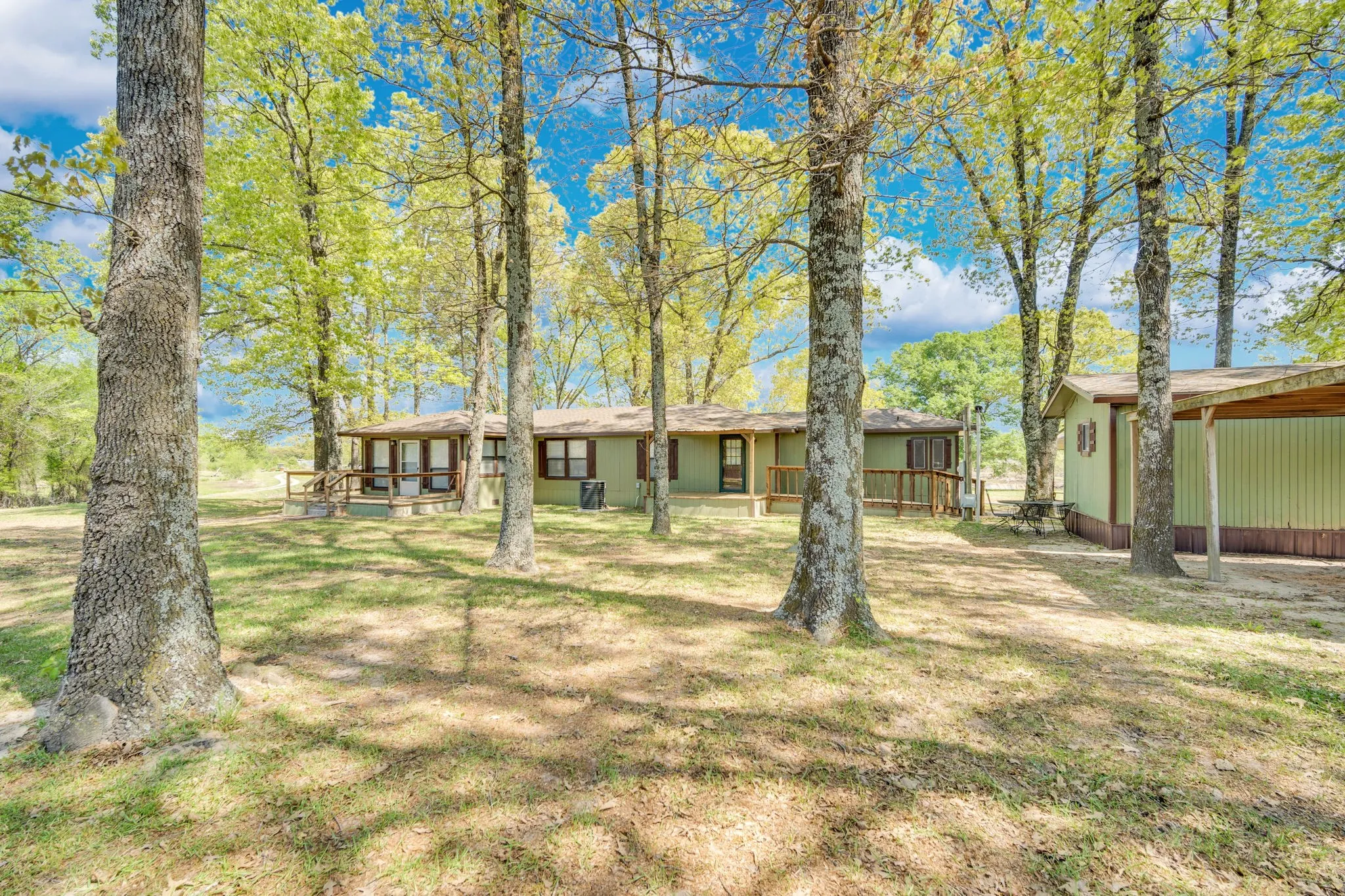 Mobile Home For Sale in Rains County , 321 Rs County Road 3310, Emory, Texas 75440, 3 Bedroom, 2 Bathroom, 2 Garage spaces, 1,740 Sqft, built in 1992, Preowned, mls#21220988, Real Estate Agent in Emory, Homes For Sale in Rains county, Homes For Sale in Emory, Realtor in Emory Texas, Real Estate Brokerage Independent Realty Texas, Luminita Cordes Realtor