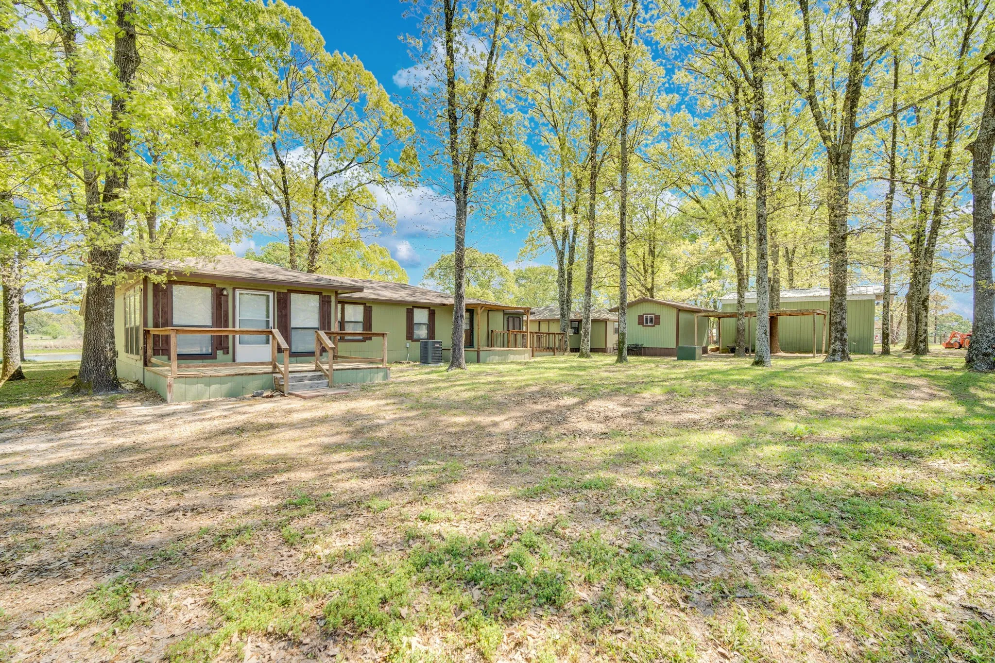 Mobile Home For Sale in Rains County , 321 Rs County Road 3310, Emory, Texas 75440, 3 Bedroom, 2 Bathroom, 2 Garage spaces, 1,740 Sqft, built in 1992, Preowned, mls#21220988, Real Estate Agent in Emory, Homes For Sale in Rains county, Homes For Sale in Emory, Realtor in Emory Texas, Real Estate Brokerage Independent Realty Texas, Luminita Cordes Realtor