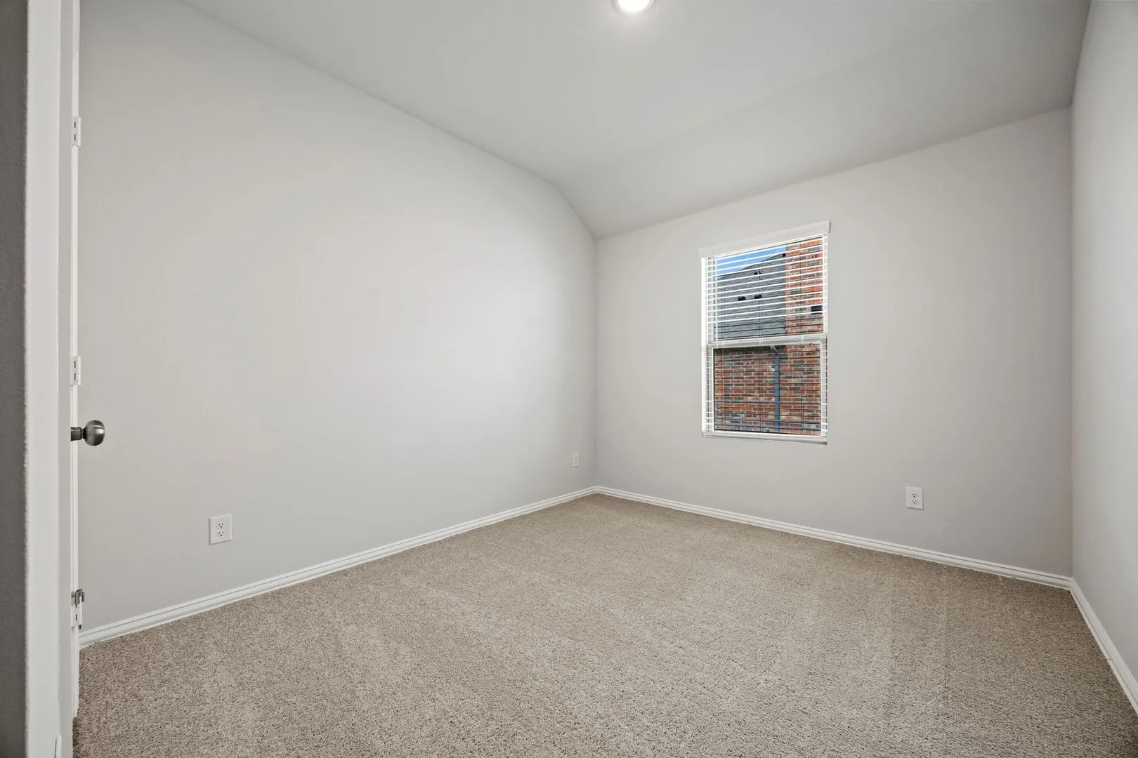 18-web-or-mls-509-hickory-rdg-dr