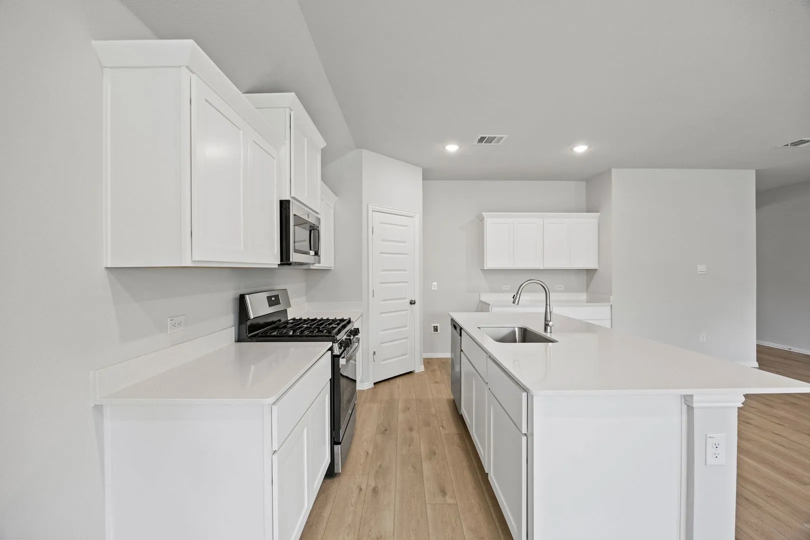 12-web-or-mls-509-hickory-rdg-dr