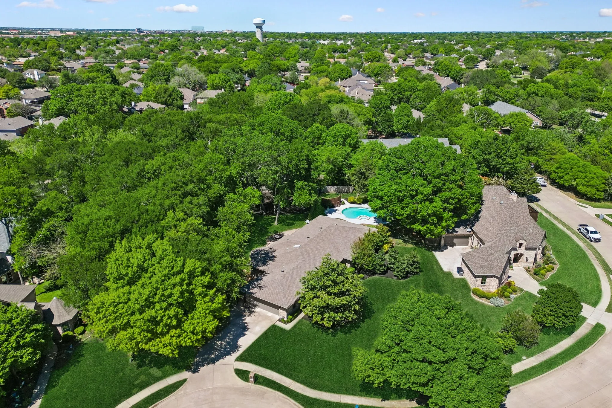 Single Family Residence For Sale in Collin County , 732 Creek Valley Court, Allen, Texas 75002, 4 Bedroom, 4 Bathroom, 2 Garage spaces, 2,893 Sqft, built in 1974, Preowned, mls#21223408, Real Estate Agent in Allen, Homes For Sale in Collin county, Homes For Sale in Allen, Realtor in Allen Texas, Real Estate Brokerage Independent Realty Texas, Luminita Cordes Realtor