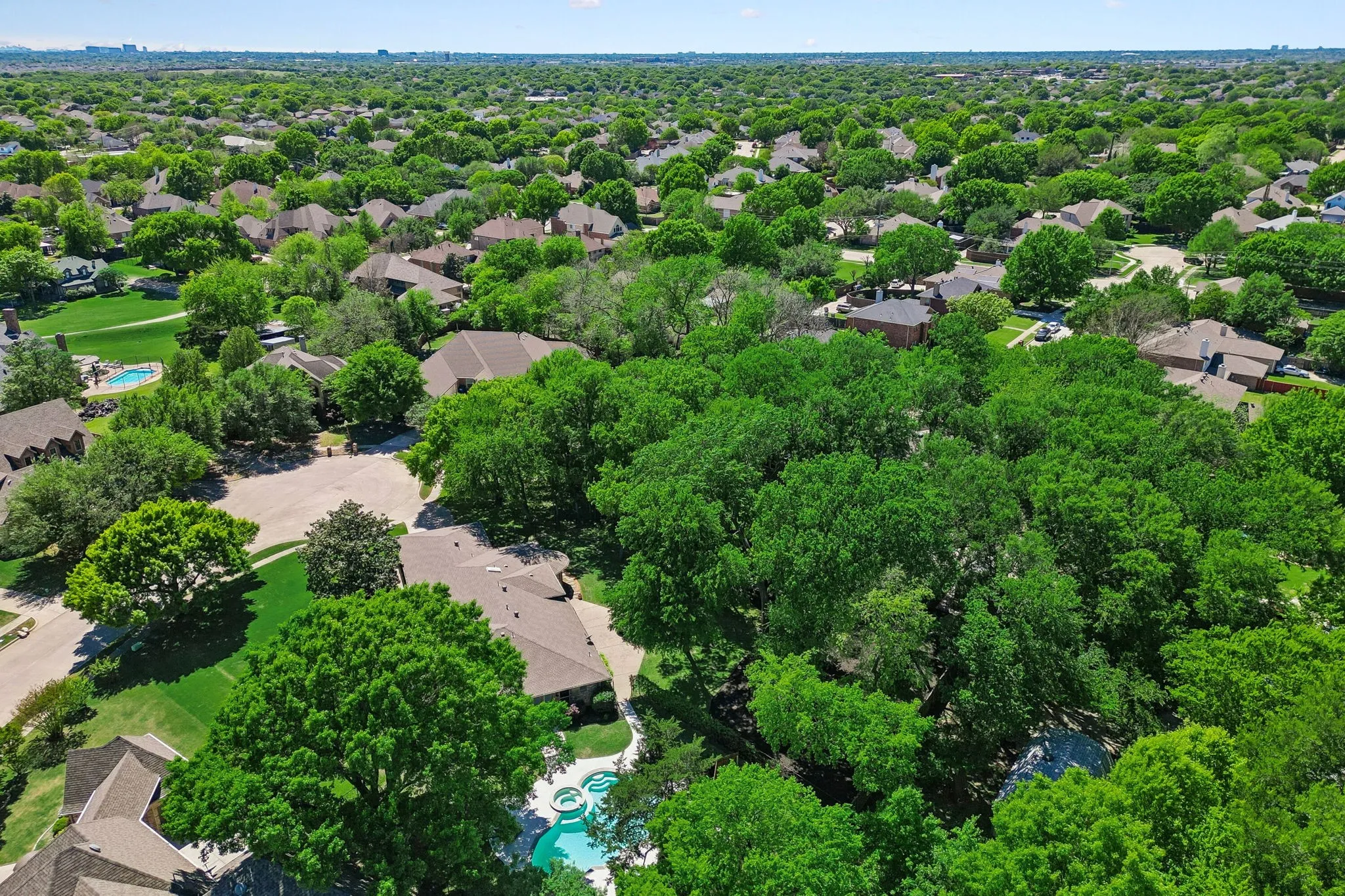 Single Family Residence For Sale in Collin County , 732 Creek Valley Court, Allen, Texas 75002, 4 Bedroom, 4 Bathroom, 2 Garage spaces, 2,893 Sqft, built in 1974, Preowned, mls#21223408, Real Estate Agent in Allen, Homes For Sale in Collin county, Homes For Sale in Allen, Realtor in Allen Texas, Real Estate Brokerage Independent Realty Texas, Luminita Cordes Realtor