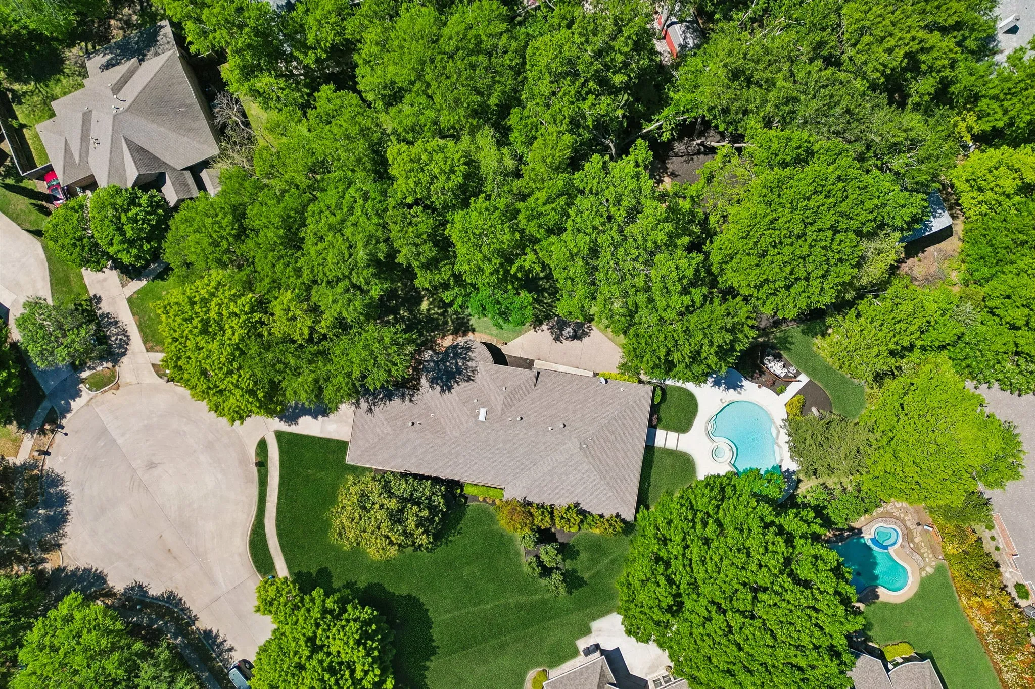 Single Family Residence For Sale in Collin County , 732 Creek Valley Court, Allen, Texas 75002, 4 Bedroom, 4 Bathroom, 2 Garage spaces, 2,893 Sqft, built in 1974, Preowned, mls#21223408, Real Estate Agent in Allen, Homes For Sale in Collin county, Homes For Sale in Allen, Realtor in Allen Texas, Real Estate Brokerage Independent Realty Texas, Luminita Cordes Realtor