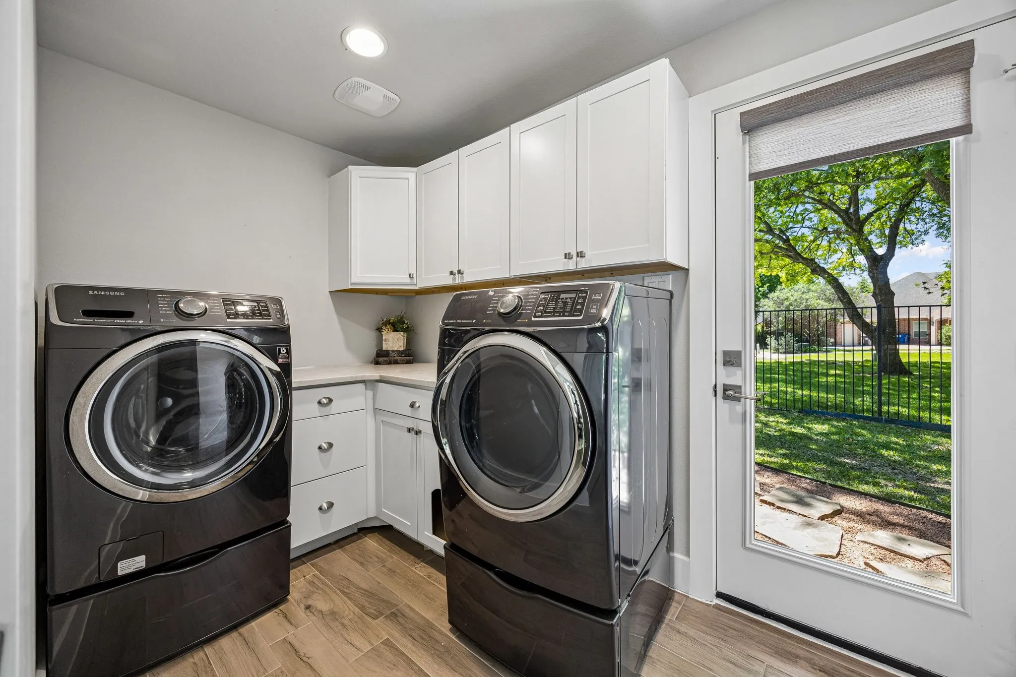 Single Family Residence For Sale in Collin County , 732 Creek Valley Court, Allen, Texas 75002, 4 Bedroom, 4 Bathroom, 2 Garage spaces, 2,893 Sqft, built in 1974, Preowned, mls#21223408, Real Estate Agent in Allen, Homes For Sale in Collin county, Homes For Sale in Allen, Realtor in Allen Texas, Real Estate Brokerage Independent Realty Texas, Luminita Cordes Realtor