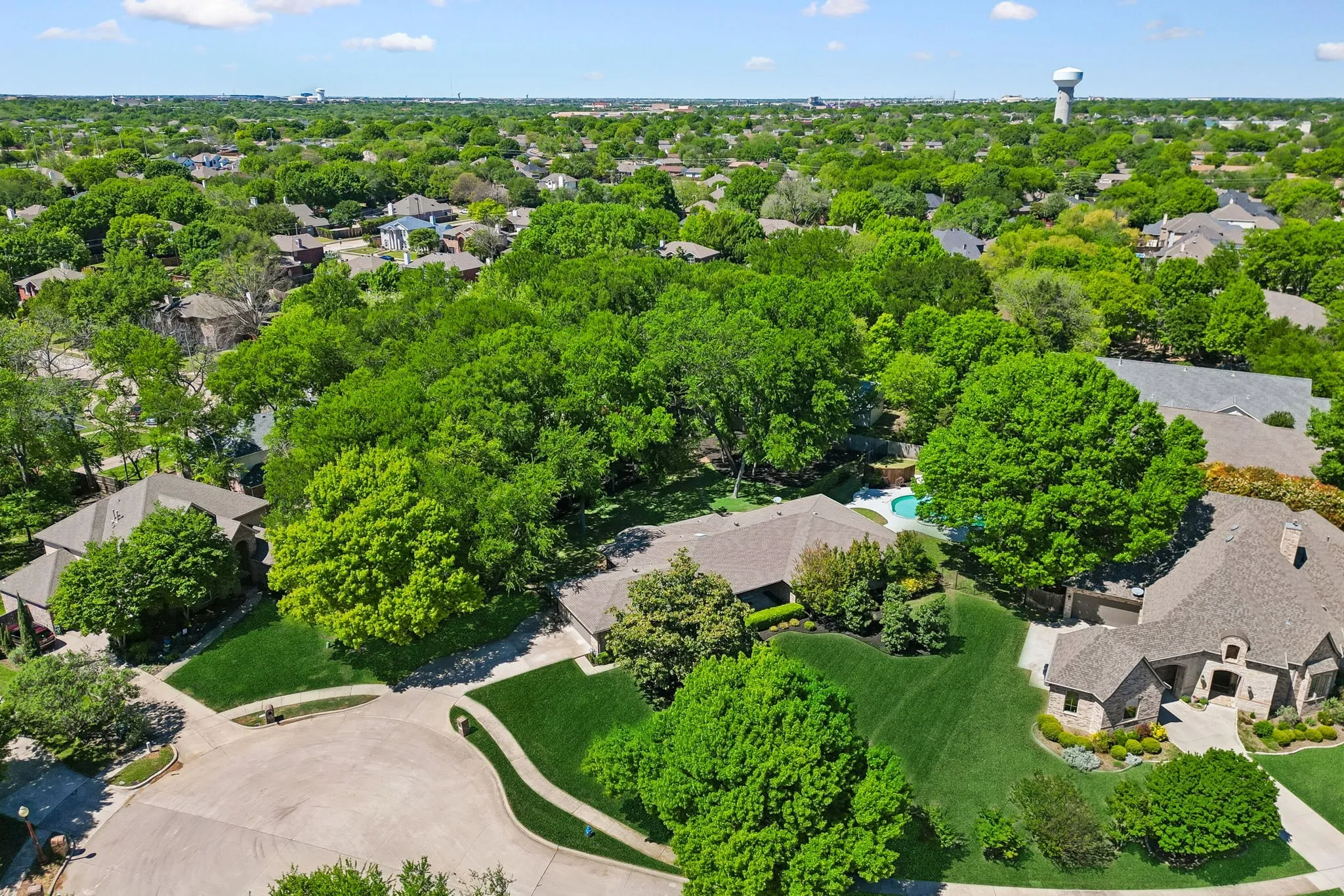 Single Family Residence For Sale in Collin County , 732 Creek Valley Court, Allen, Texas 75002, 4 Bedroom, 4 Bathroom, 2 Garage spaces, 2,893 Sqft, built in 1974, Preowned, mls#21223408, Real Estate Agent in Allen, Homes For Sale in Collin county, Homes For Sale in Allen, Realtor in Allen Texas, Real Estate Brokerage Independent Realty Texas, Luminita Cordes Realtor