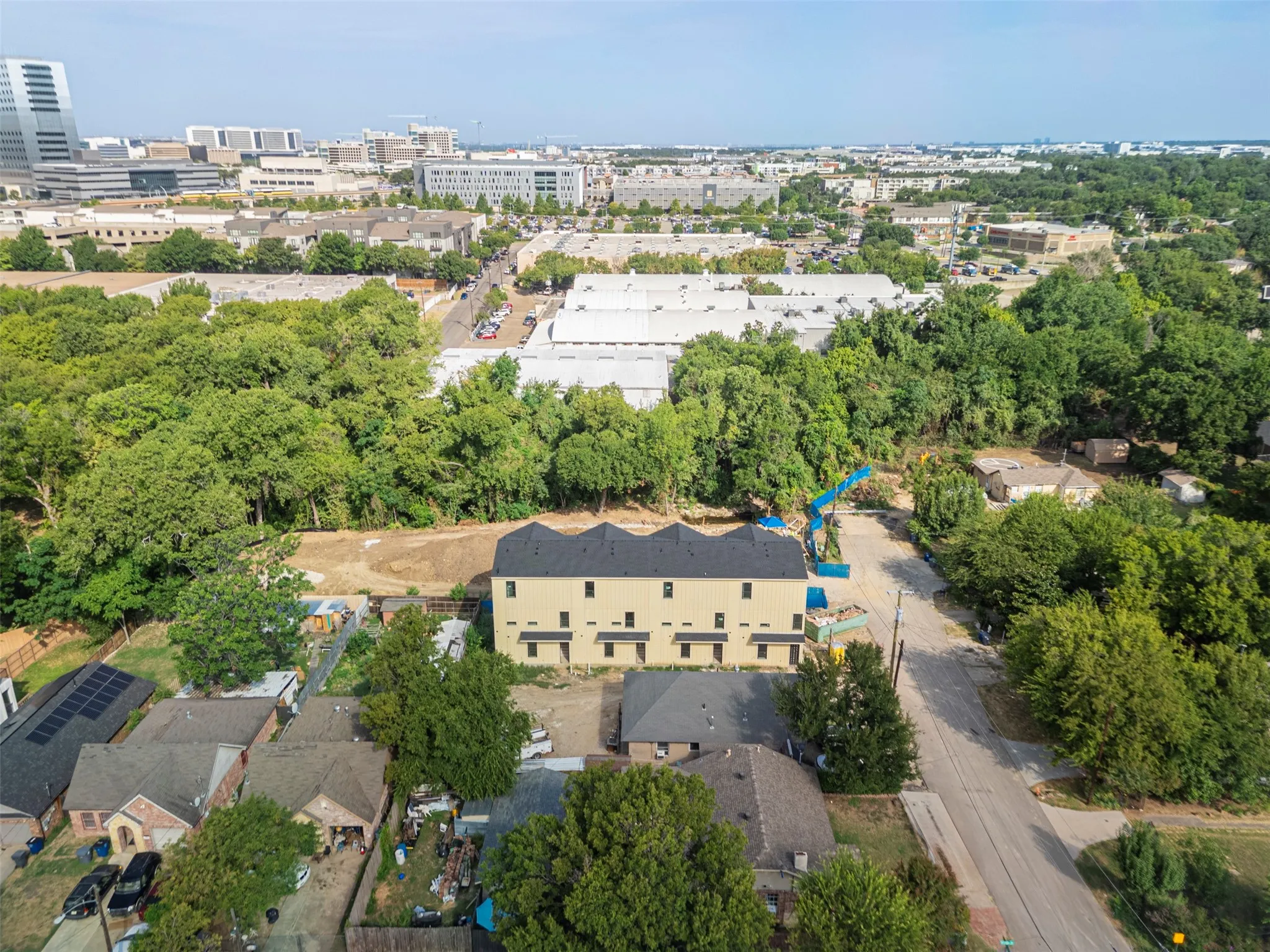Single Family Residence For Sale in Dallas County , 4707 Sylvester, Dallas, Texas 75219, 1 Bedroom, 1 Bathroom, Garage spaces, 1,232 Sqft, built in 1929, Preowned, mls#21222976, Real Estate Agent in Dallas, Homes For Sale in Dallas county, Homes For Sale in Dallas, Realtor in Dallas Texas, Real Estate Brokerage Independent Realty Texas, Luminita Cordes Realtor