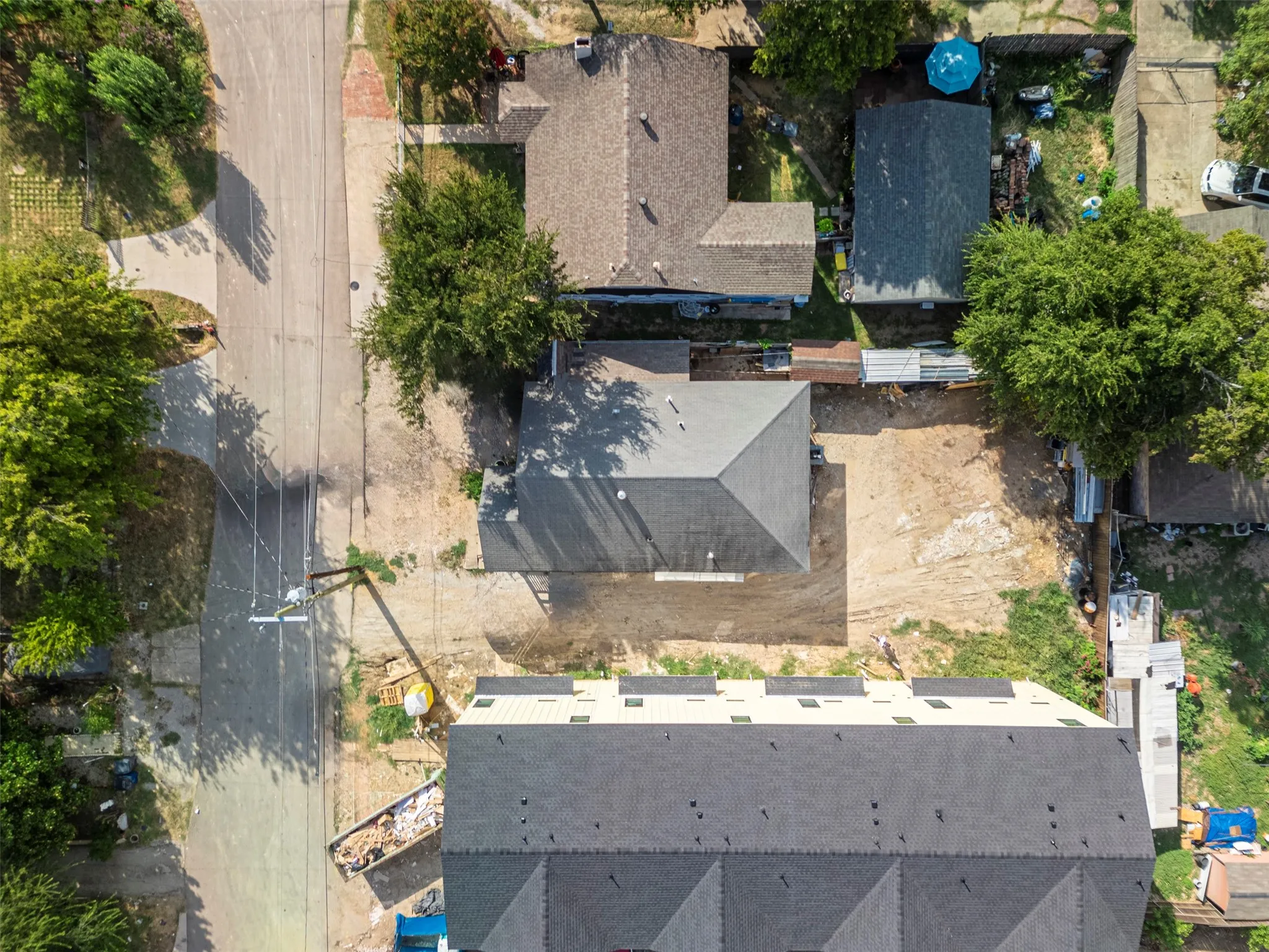 Single Family Residence For Sale in Dallas County , 4707 Sylvester, Dallas, Texas 75219, 1 Bedroom, 1 Bathroom, Garage spaces, 1,232 Sqft, built in 1929, Preowned, mls#21222976, Real Estate Agent in Dallas, Homes For Sale in Dallas county, Homes For Sale in Dallas, Realtor in Dallas Texas, Real Estate Brokerage Independent Realty Texas, Luminita Cordes Realtor