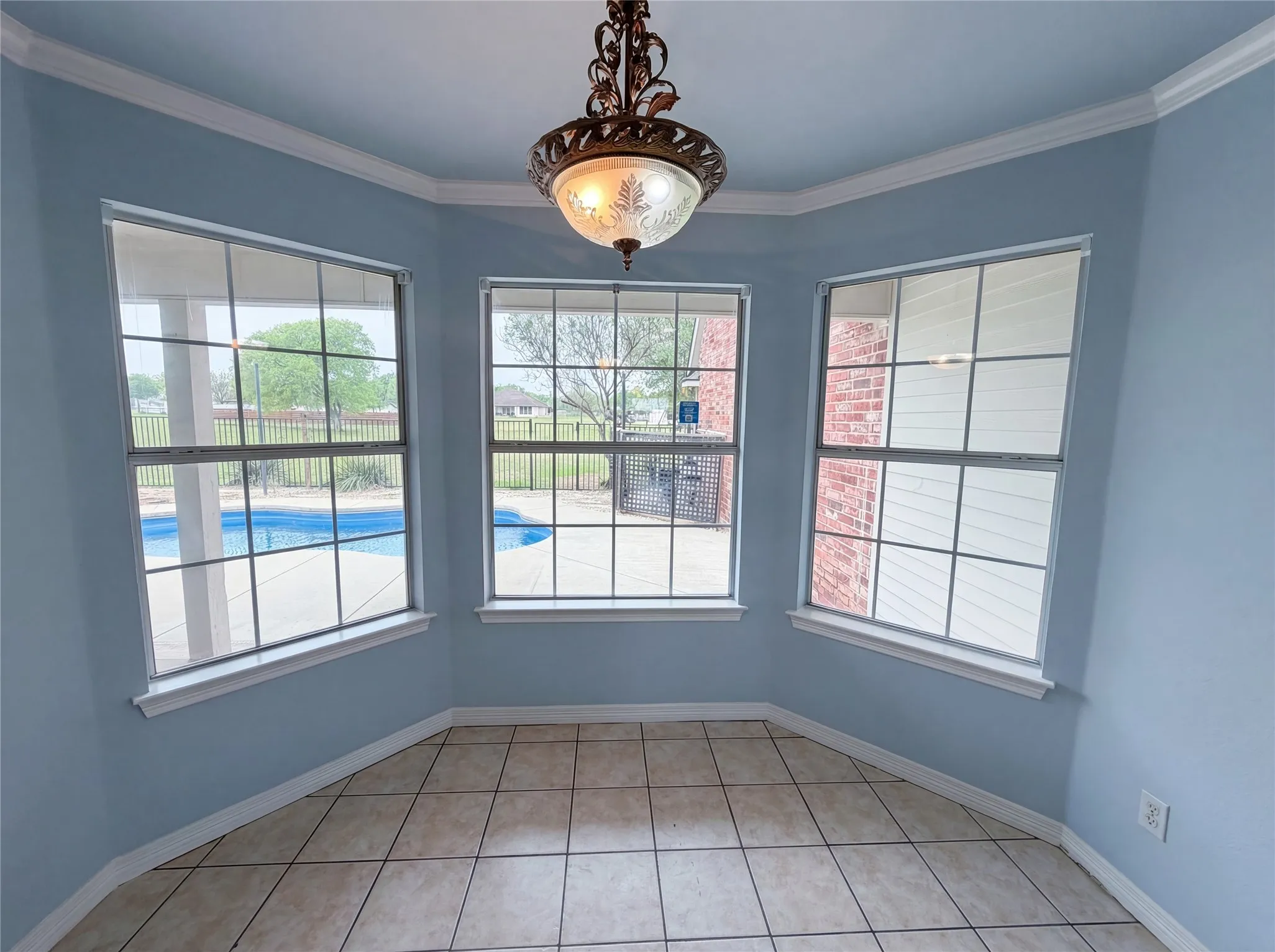 Single Family Residence For Sale in Ellis County , 4014 Fm 664, Waxahachie, Texas 75167, 3 Bedroom, 2 Bathroom, 2 Garage spaces, 2,163 Sqft, built in 1998, Preowned, mls#21223479, Real Estate Agent in Waxahachie, Homes For Sale in Ellis county, Homes For Sale in Waxahachie, Realtor in Waxahachie Texas, Real Estate Brokerage Independent Realty Texas, Luminita Cordes Realtor