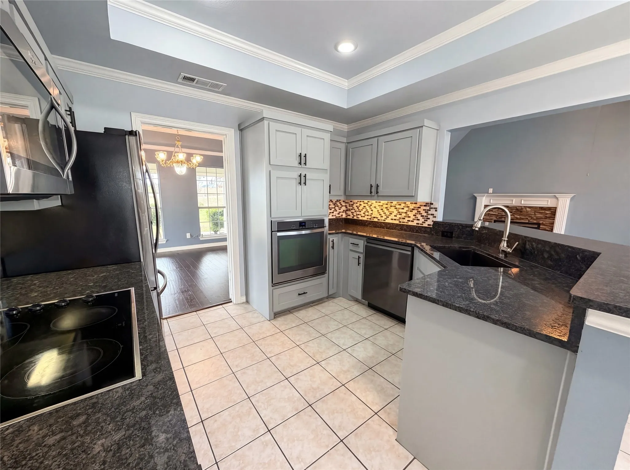 Single Family Residence For Sale in Ellis County , 4014 Fm 664, Waxahachie, Texas 75167, 3 Bedroom, 2 Bathroom, 2 Garage spaces, 2,163 Sqft, built in 1998, Preowned, mls#21223479, Real Estate Agent in Waxahachie, Homes For Sale in Ellis county, Homes For Sale in Waxahachie, Realtor in Waxahachie Texas, Real Estate Brokerage Independent Realty Texas, Luminita Cordes Realtor