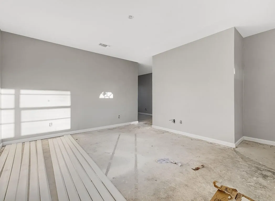 Single Family Residence For Sale in Bowie County , 1700 Jennings Street, Texarkana, Texas 75501, 3 Bedroom, 1 Bathroom, 1 Garage spaces, 1,330 Sqft, built in 1970, mls#21223438, Real Estate Agent in Texarkana, Homes For Sale in Bowie county, Homes For Sale in Texarkana, Realtor in Texarkana Texas, Real Estate Brokerage Independent Realty Texas, Luminita Cordes Realtor