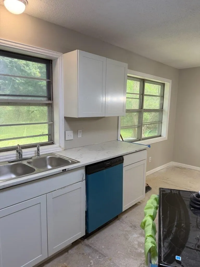 Single Family Residence For Sale in Bowie County , 1700 Jennings Street, Texarkana, Texas 75501, 3 Bedroom, 1 Bathroom, 1 Garage spaces, 1,330 Sqft, built in 1970, mls#21223438, Real Estate Agent in Texarkana, Homes For Sale in Bowie county, Homes For Sale in Texarkana, Realtor in Texarkana Texas, Real Estate Brokerage Independent Realty Texas, Luminita Cordes Realtor