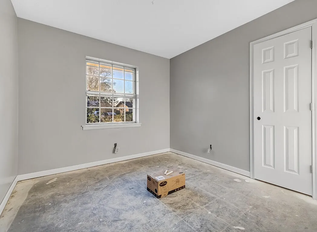 Single Family Residence For Sale in Bowie County , 1700 Jennings Street, Texarkana, Texas 75501, 3 Bedroom, 1 Bathroom, 1 Garage spaces, 1,330 Sqft, built in 1970, mls#21223438, Real Estate Agent in Texarkana, Homes For Sale in Bowie county, Homes For Sale in Texarkana, Realtor in Texarkana Texas, Real Estate Brokerage Independent Realty Texas, Luminita Cordes Realtor