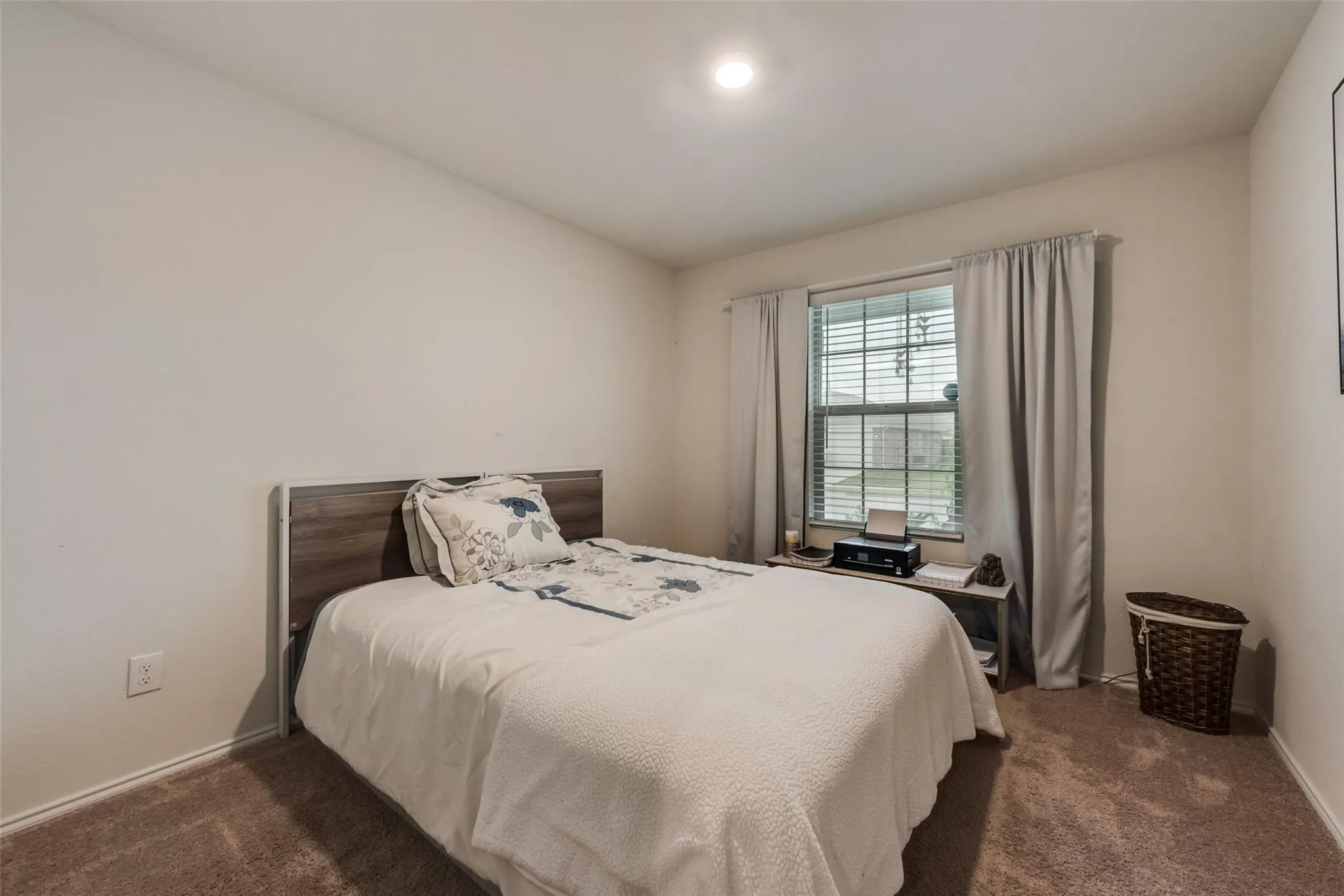 Single Family Residence For Sale in Collin County , 1602 Stonefield Drive, Anna, Texas 75409, 3 Bedroom, 2 Bathroom, 2 Garage spaces, 1,516 Sqft, built in 2020, Preowned, mls#21223493, Real Estate Agent in Anna, Homes For Sale in Collin county, Homes For Sale in Anna, Realtor in Anna Texas, Real Estate Brokerage Independent Realty Texas, Luminita Cordes Realtor
