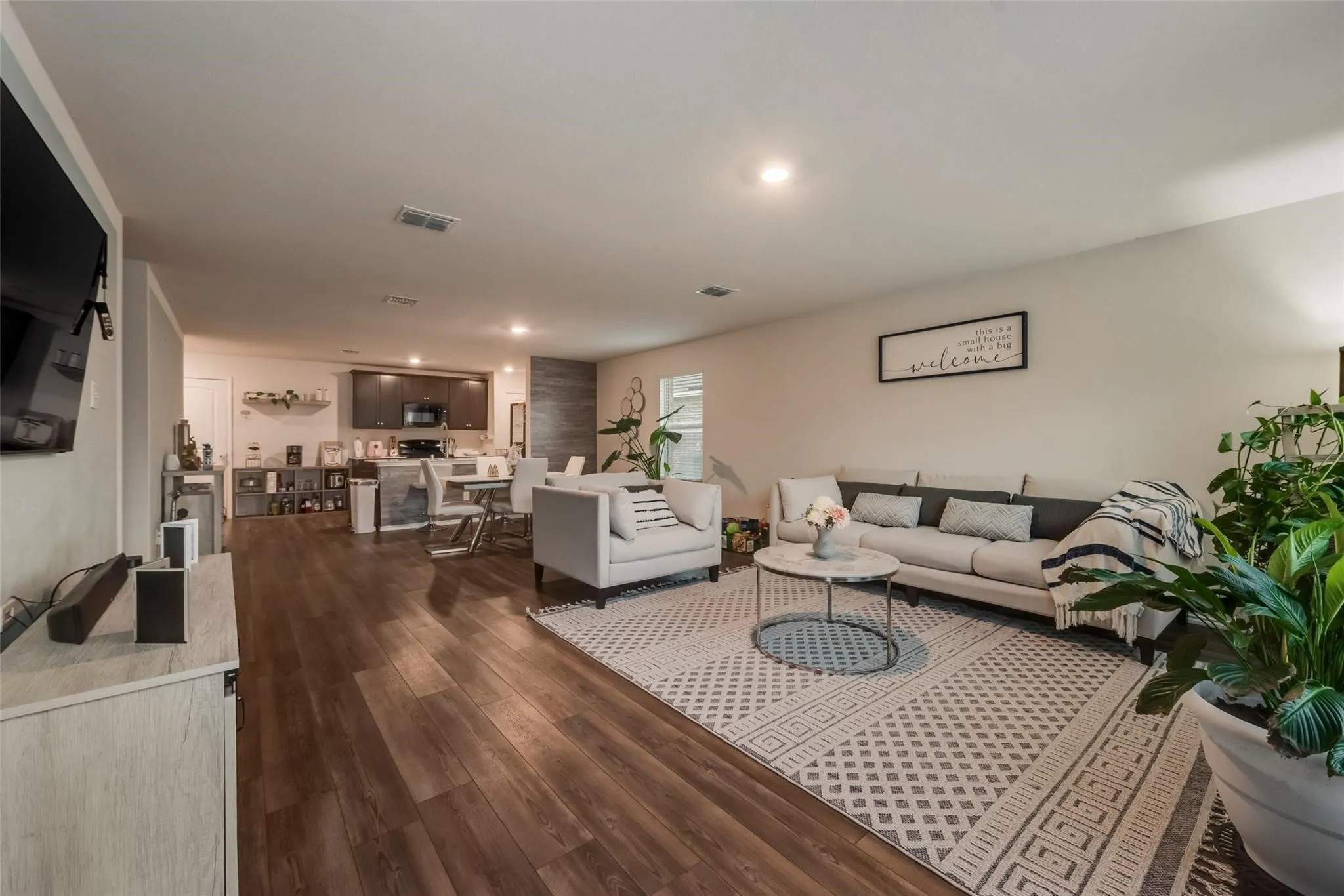 Single Family Residence For Sale in Collin County , 1602 Stonefield Drive, Anna, Texas 75409, 3 Bedroom, 2 Bathroom, 2 Garage spaces, 1,516 Sqft, built in 2020, Preowned, mls#21223493, Real Estate Agent in Anna, Homes For Sale in Collin county, Homes For Sale in Anna, Realtor in Anna Texas, Real Estate Brokerage Independent Realty Texas, Luminita Cordes Realtor