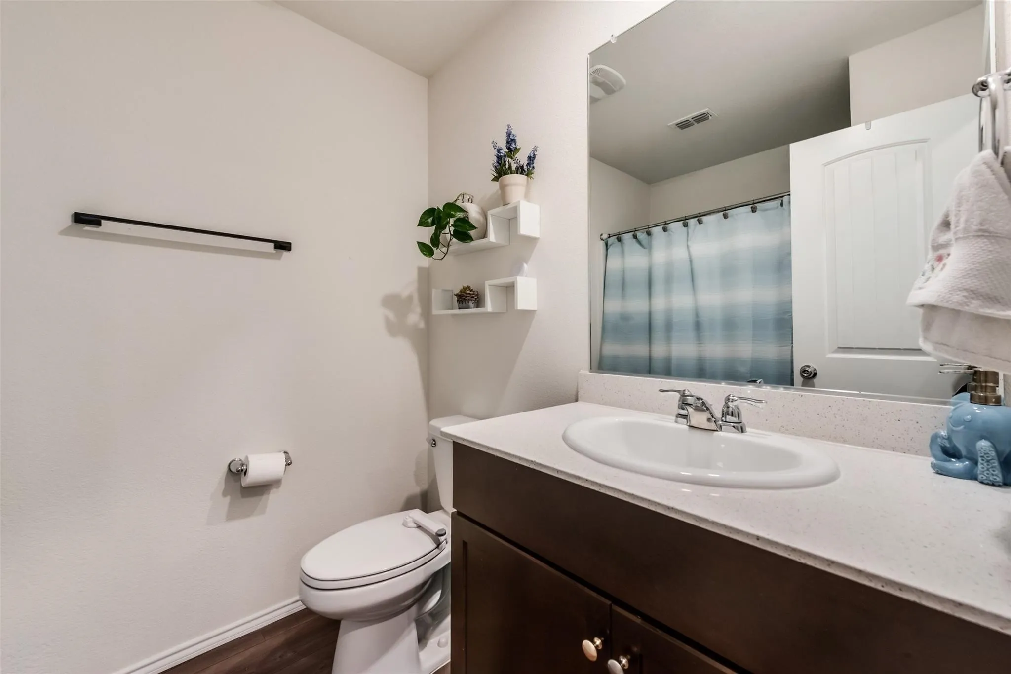Single Family Residence For Sale in Collin County , 1602 Stonefield Drive, Anna, Texas 75409, 3 Bedroom, 2 Bathroom, 2 Garage spaces, 1,516 Sqft, built in 2020, Preowned, mls#21223493, Real Estate Agent in Anna, Homes For Sale in Collin county, Homes For Sale in Anna, Realtor in Anna Texas, Real Estate Brokerage Independent Realty Texas, Luminita Cordes Realtor