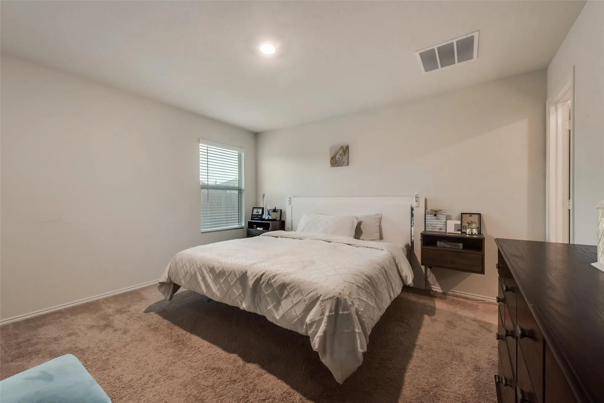 Single Family Residence For Sale in Collin County , 1602 Stonefield Drive, Anna, Texas 75409, 3 Bedroom, 2 Bathroom, 2 Garage spaces, 1,516 Sqft, built in 2020, Preowned, mls#21223493, Real Estate Agent in Anna, Homes For Sale in Collin county, Homes For Sale in Anna, Realtor in Anna Texas, Real Estate Brokerage Independent Realty Texas, Luminita Cordes Realtor