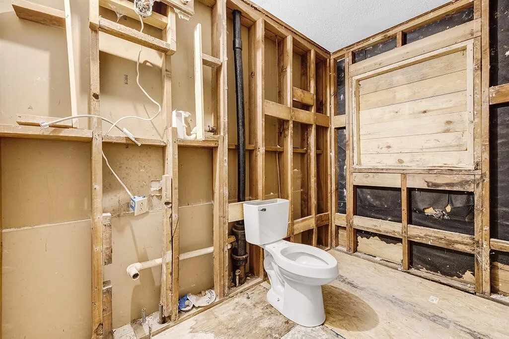 Single Family Residence For Sale in Bowie County , 3001 Mason Street, Texarkana, Texas 75501, 3 Bedrooms, 1 Bathroom, Garage spaces, 1,377 Sqft, built in 1970, Price $117,000, mls#21223545, Real Estate Agent in Texarkana, Homes For Sale in Bowie county, Homes For Sale in Texarkana, Realtor in Texarkana Texas, Real Estate Brokerage Independent Realty Texas, Luminita Cordes Realtor