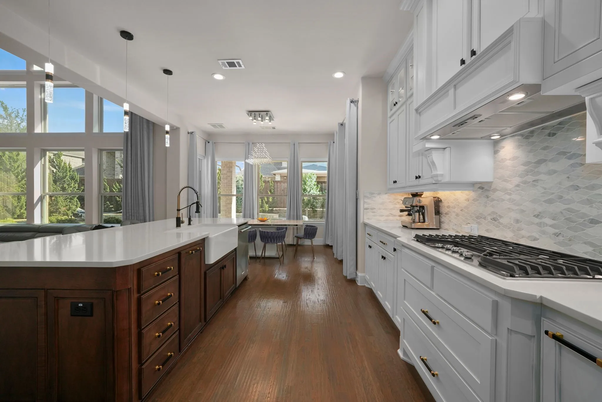 Single Family Residence For Sale in Denton County , 2353 Flat Creek Road, Frisco, Texas 75036, 5 Bedroom, 5 Bathroom, 3 Garage spaces, 4,409 Sqft, built in 2018, Preowned, mls#21219181, Real Estate Agent in Frisco, Homes For Sale in Denton county, Homes For Sale in Frisco, Realtor in Frisco Texas, Real Estate Brokerage Independent Realty Texas, Luminita Cordes Realtor