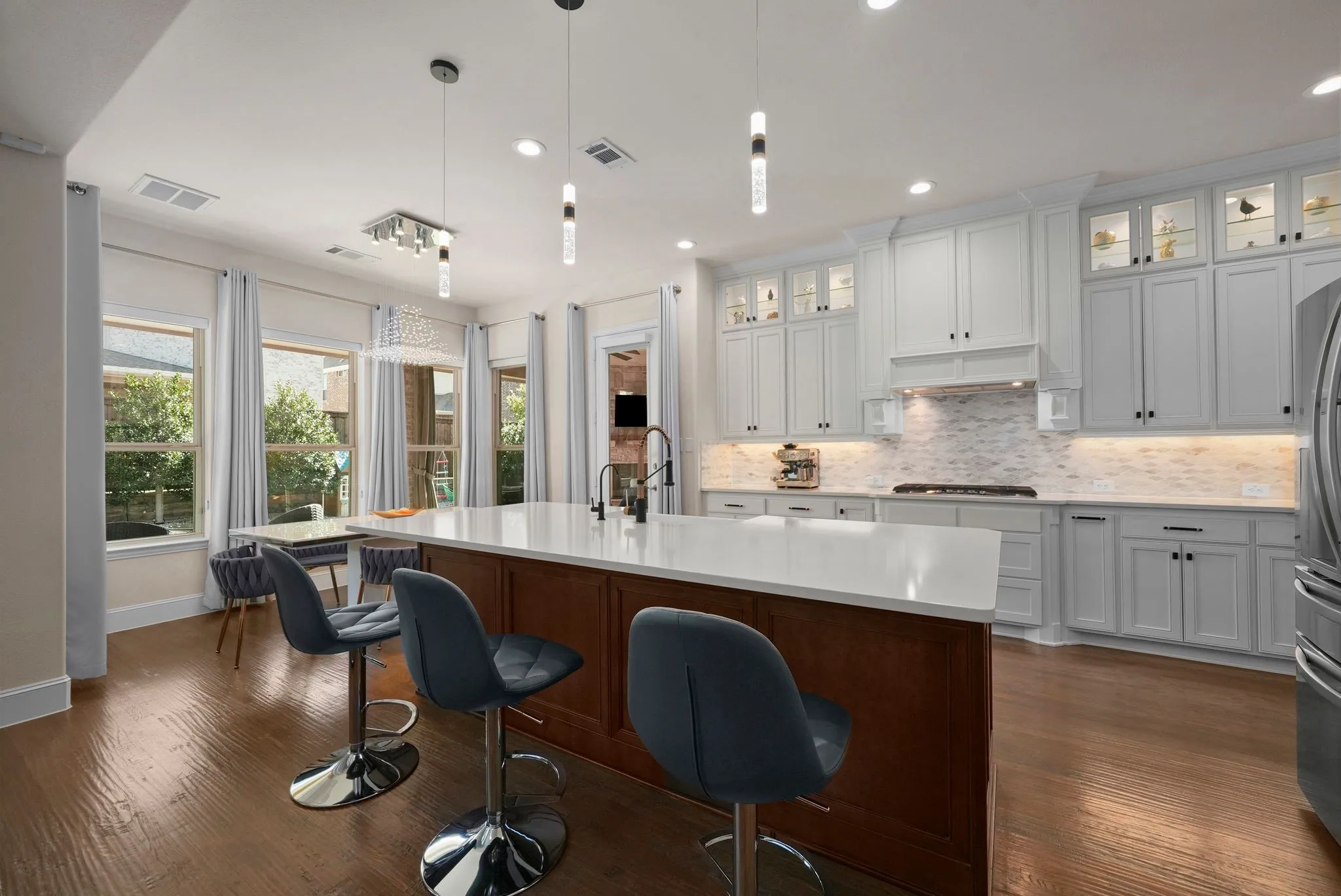 Single Family Residence For Sale in Denton County , 2353 Flat Creek Road, Frisco, Texas 75036, 5 Bedroom, 5 Bathroom, 3 Garage spaces, 4,409 Sqft, built in 2018, Preowned, mls#21219181, Real Estate Agent in Frisco, Homes For Sale in Denton county, Homes For Sale in Frisco, Realtor in Frisco Texas, Real Estate Brokerage Independent Realty Texas, Luminita Cordes Realtor