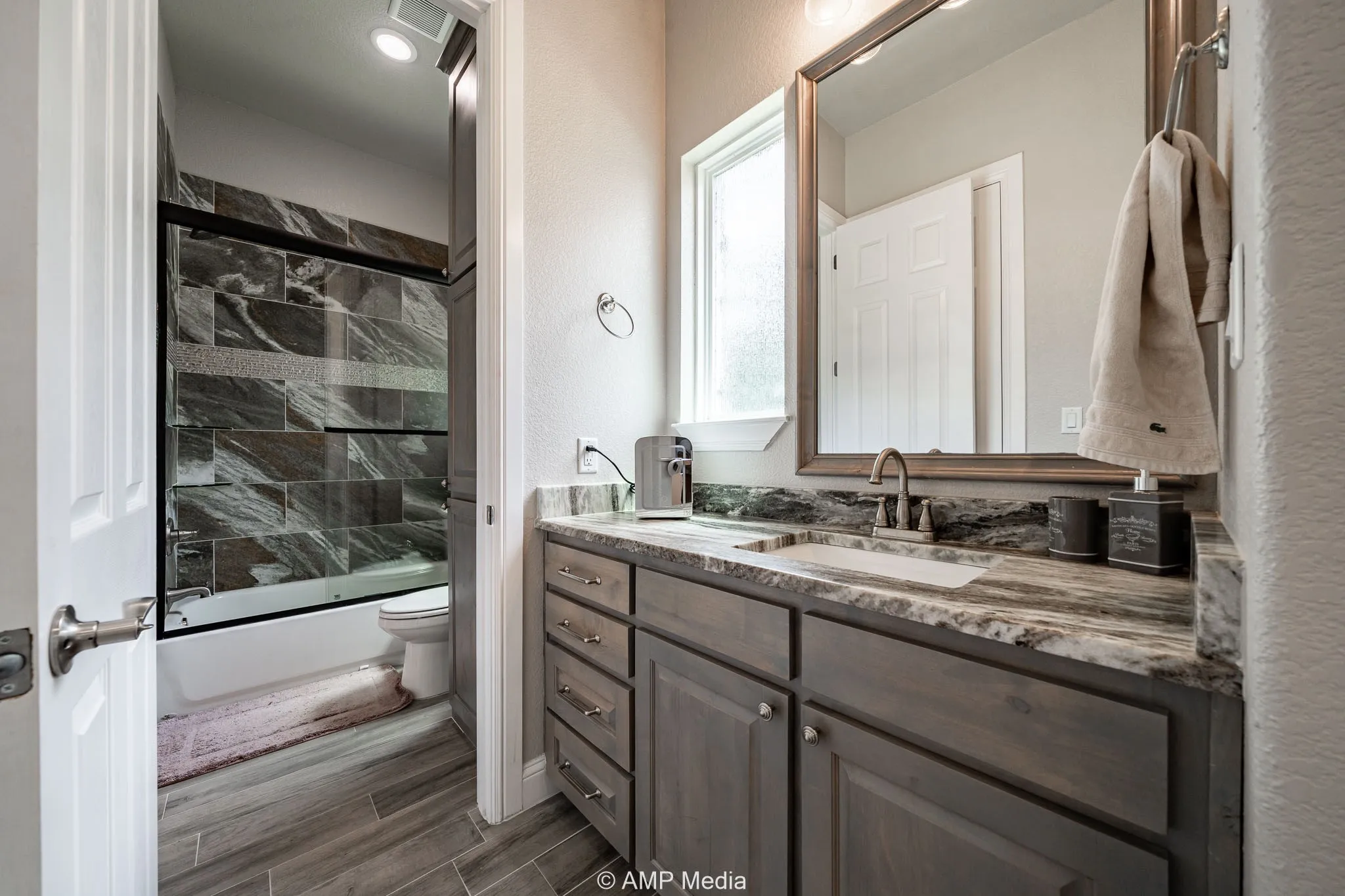 Single Family Residence For Sale in Parker County , 408 Lake Arbor Drive, Weatherford, Texas 76088, 4 Bedrooms, 3 Bathrooms, 2 Garage spaces, 2,856 Sqft, built in 2022, Price $649,900, mls#21223615, Real Estate Agent in Weatherford, Homes For Sale in Parker county, Homes For Sale in Weatherford, Realtor in Weatherford Texas, Real Estate Brokerage Independent Realty Texas, Luminita Cordes Realtor