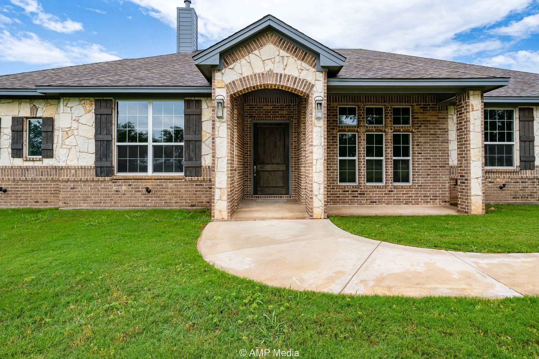 Single Family Residence For Sale in Parker County , 408 Lake Arbor Drive, Weatherford, Texas 76088, 4 Bedrooms, 3 Bathrooms, 2 Garage spaces, 2,856 Sqft, built in 2022, Price $649,900, mls#21223615, Real Estate Agent in Weatherford, Homes For Sale in Parker county, Homes For Sale in Weatherford, Realtor in Weatherford Texas, Real Estate Brokerage Independent Realty Texas, Luminita Cordes Realtor