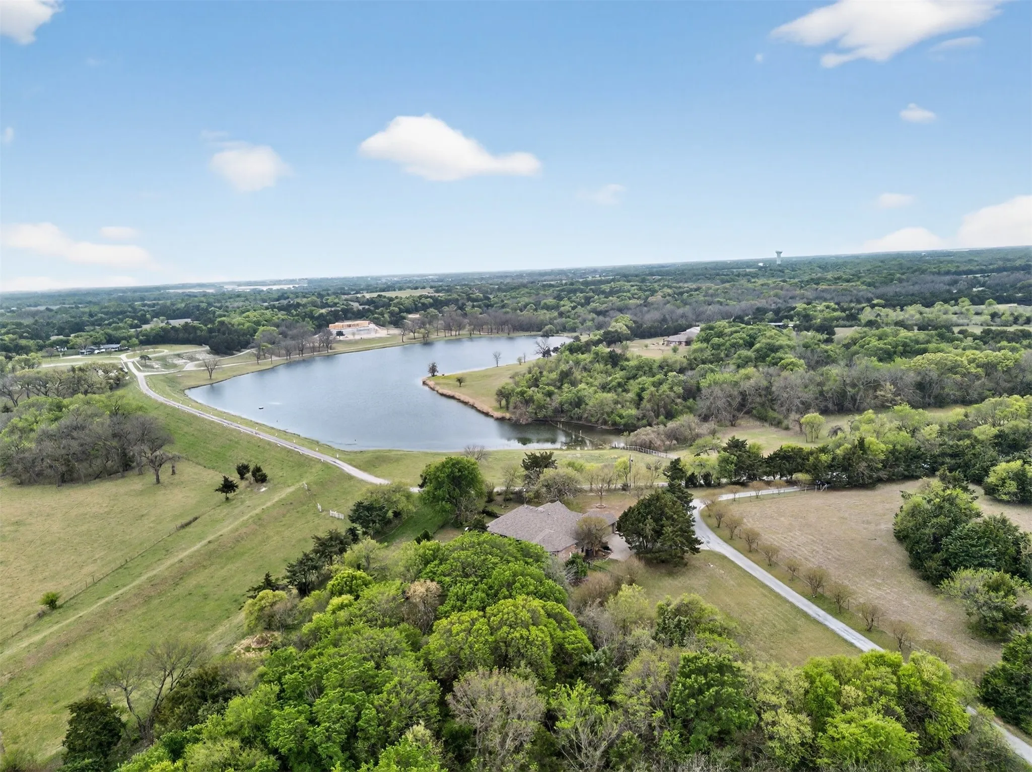 Single Family Residence For Sale in Ellis County , 4851 Stout Road, Midlothian, Texas 76065, 4 Bedroom, 4 Bathroom, 2 Garage spaces, 3,158 Sqft, built in 2001, mls#21223222, Real Estate Agent in Midlothian, Homes For Sale in Ellis county, Homes For Sale in Midlothian, Realtor in Midlothian Texas, Real Estate Brokerage Independent Realty Texas, Luminita Cordes Realtor