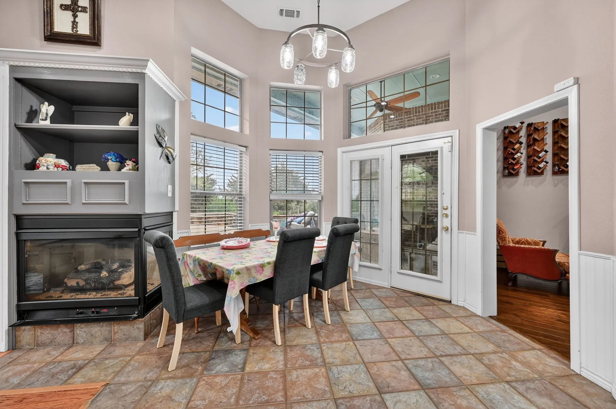 Single Family Residence For Sale in Ellis County , 4851 Stout Road, Midlothian, Texas 76065, 4 Bedroom, 4 Bathroom, 2 Garage spaces, 3,158 Sqft, built in 2001, mls#21223222, Real Estate Agent in Midlothian, Homes For Sale in Ellis county, Homes For Sale in Midlothian, Realtor in Midlothian Texas, Real Estate Brokerage Independent Realty Texas, Luminita Cordes Realtor